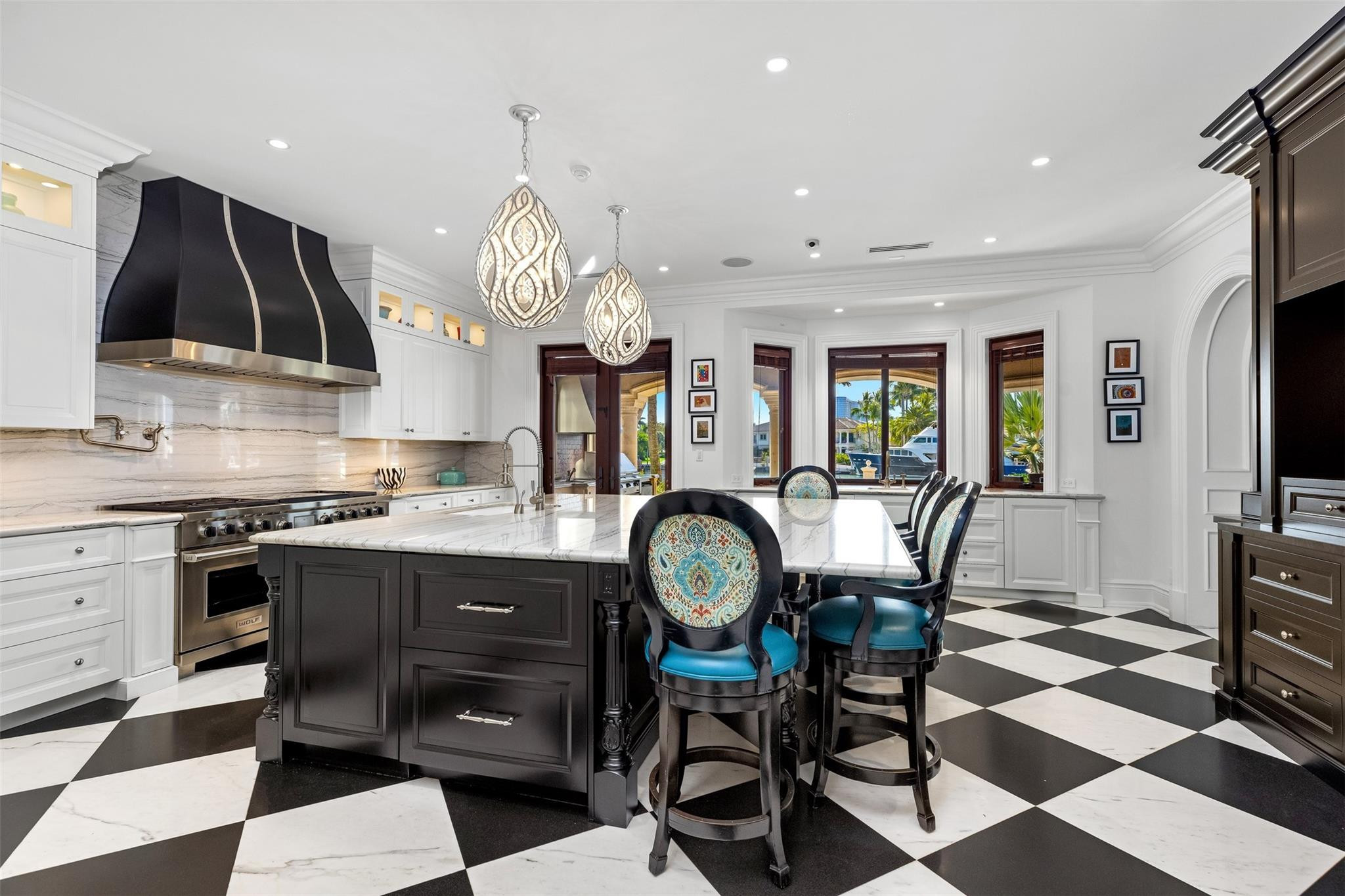 2430 Del Lago Fort Lauderdale, FL 33316