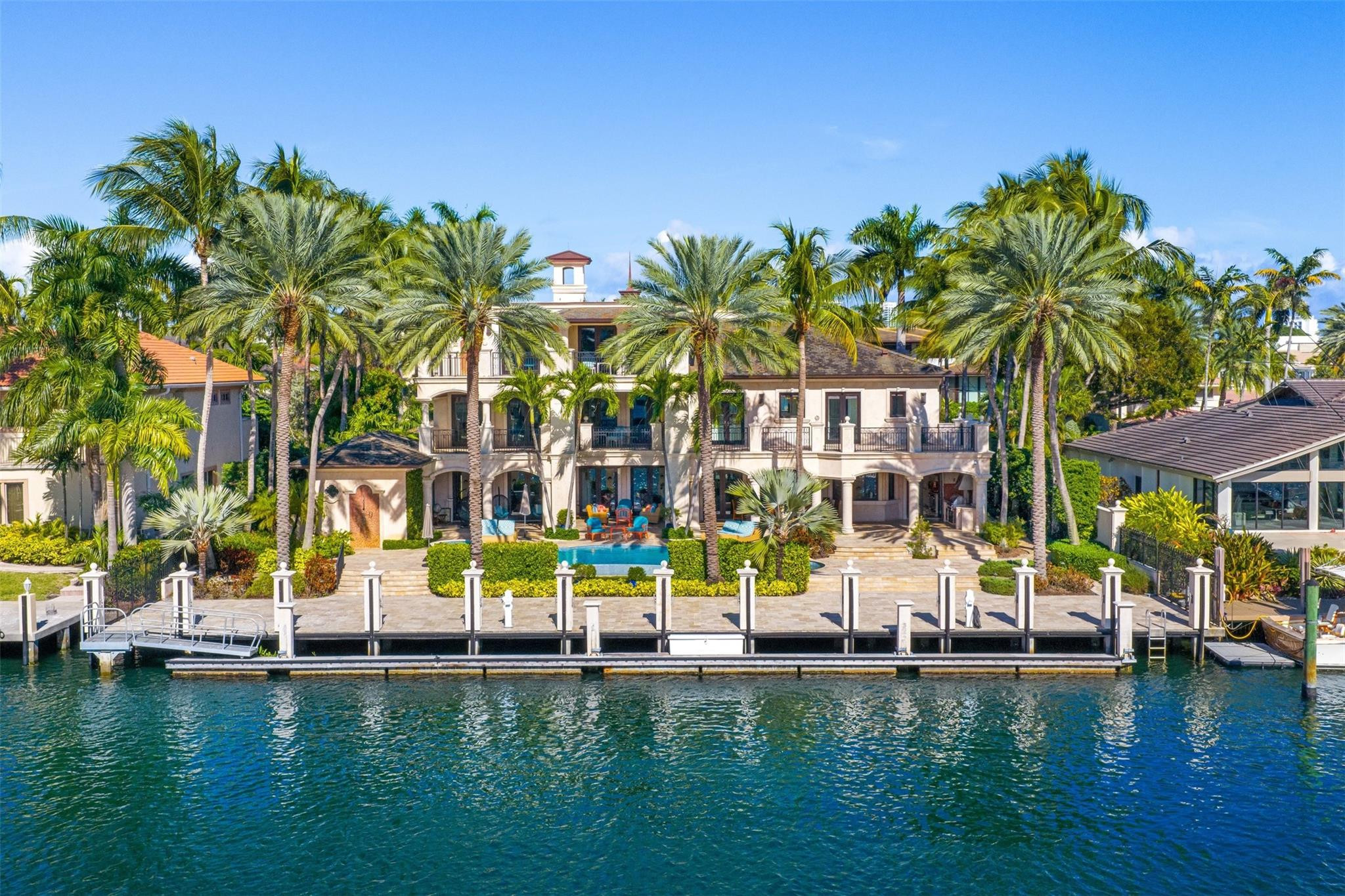2430 Del Lago Fort Lauderdale, FL 33316