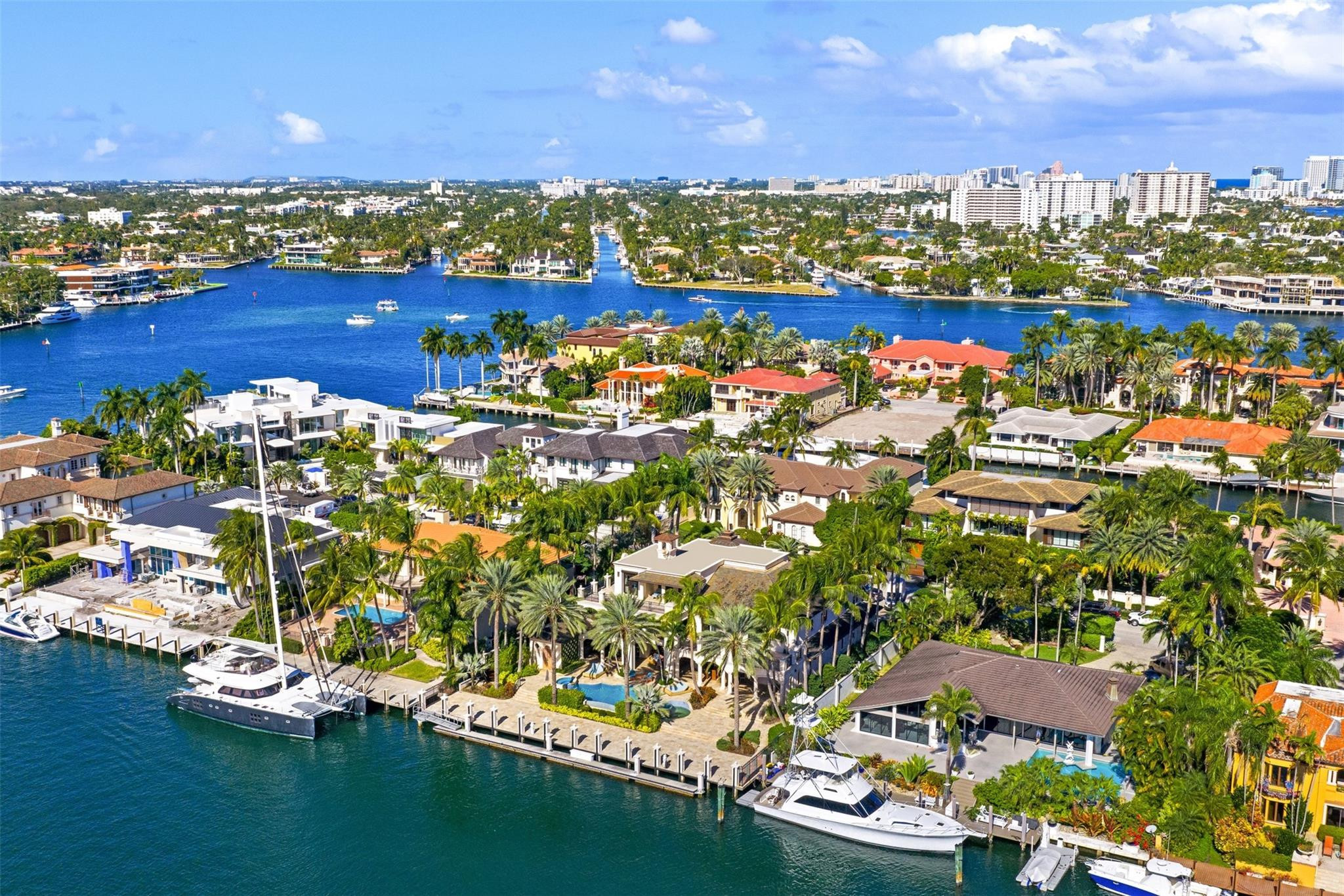 2430 Del Lago Fort Lauderdale, FL 33316