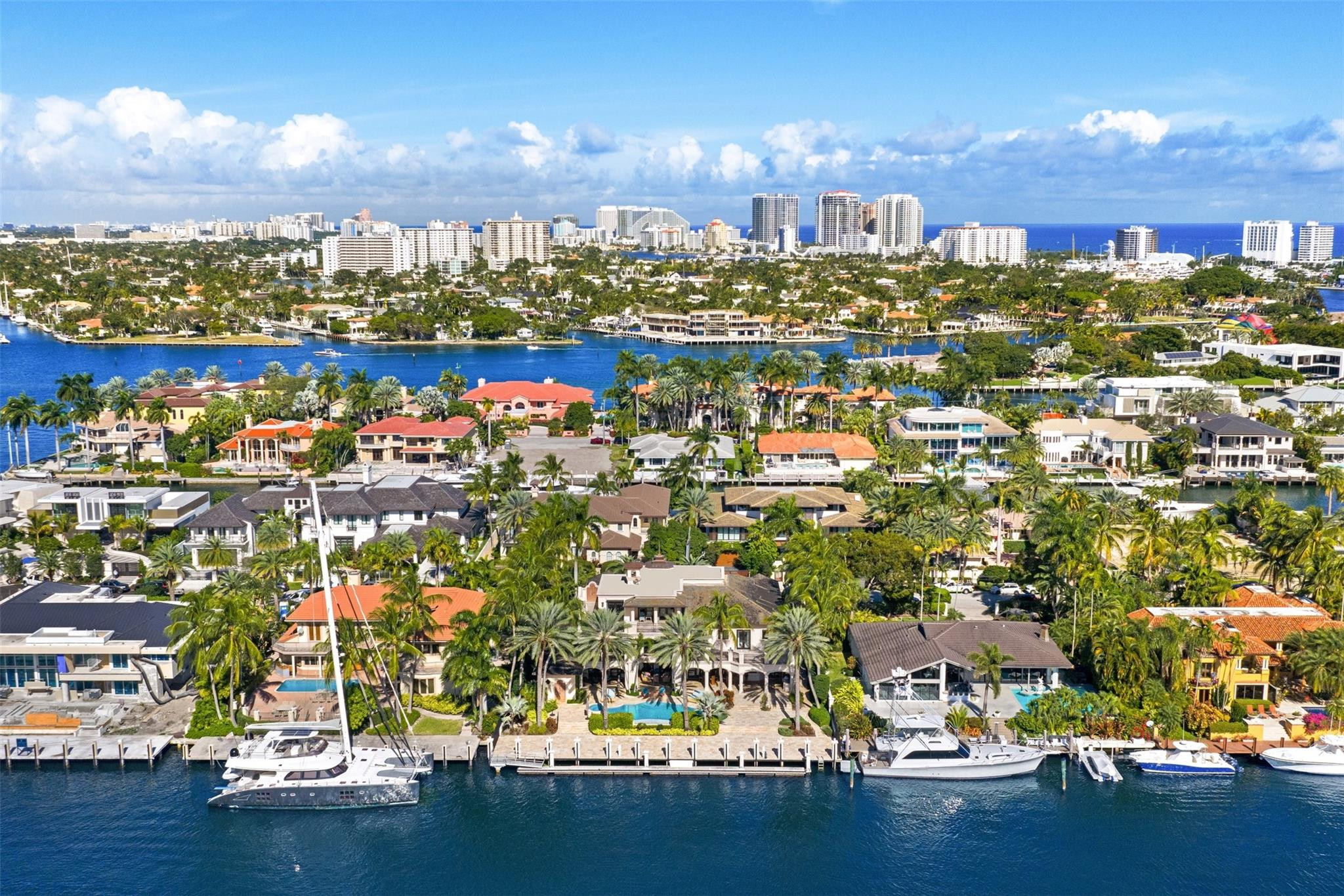 2430 Del Lago Fort Lauderdale, FL 33316