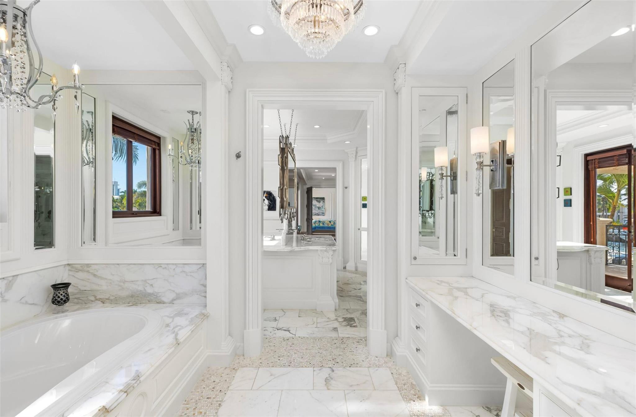 2430 Del Lago Fort Lauderdale, FL 33316
