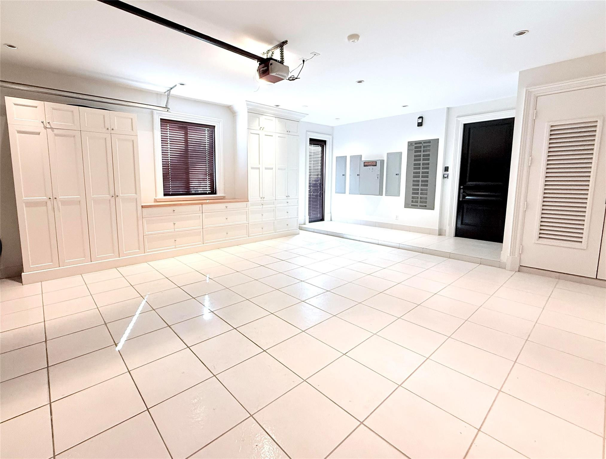 2430 Del Lago Fort Lauderdale, FL 33316