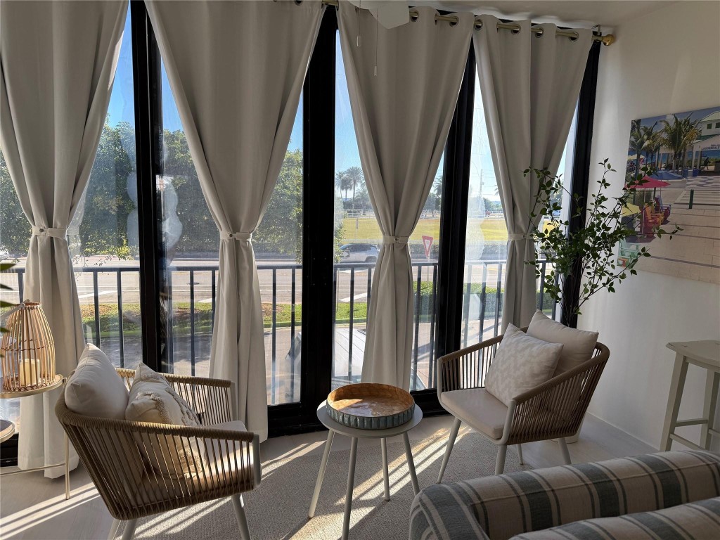 4117 E Bougainvilla #209