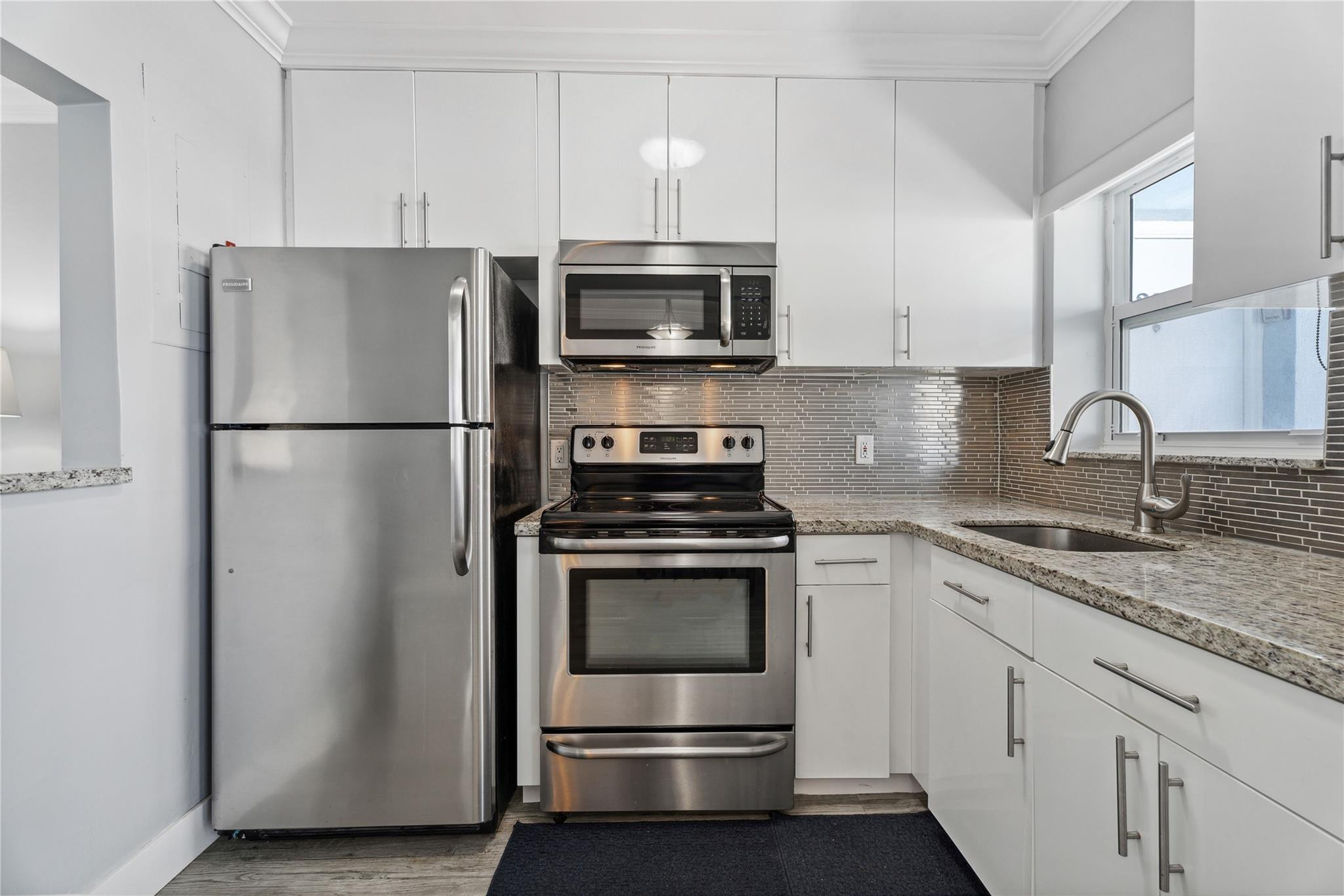 315 Van Buren #205B Hollywood, FL 33019