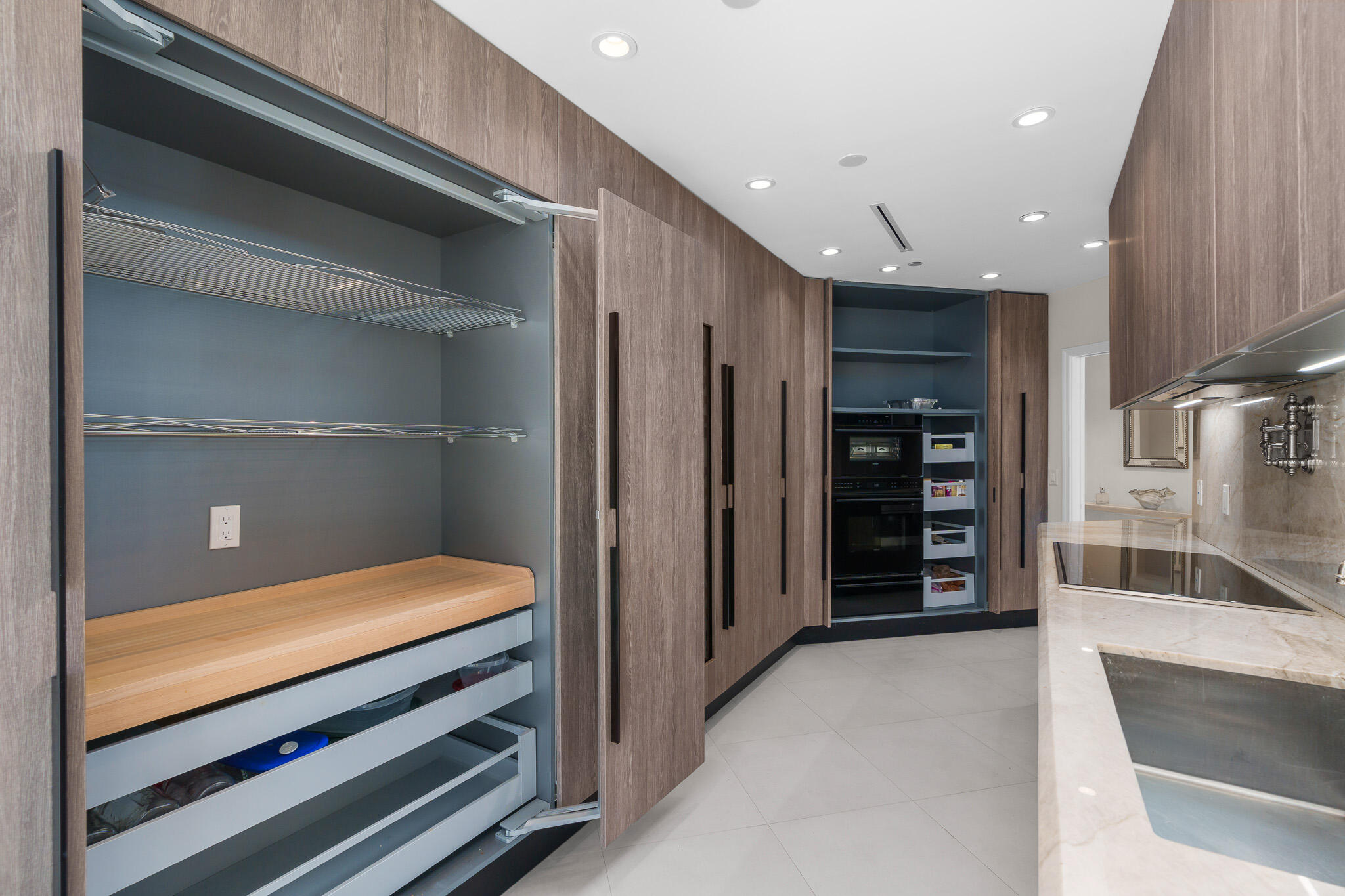 6051 N Ocean #1101 Hollywood, FL 33019