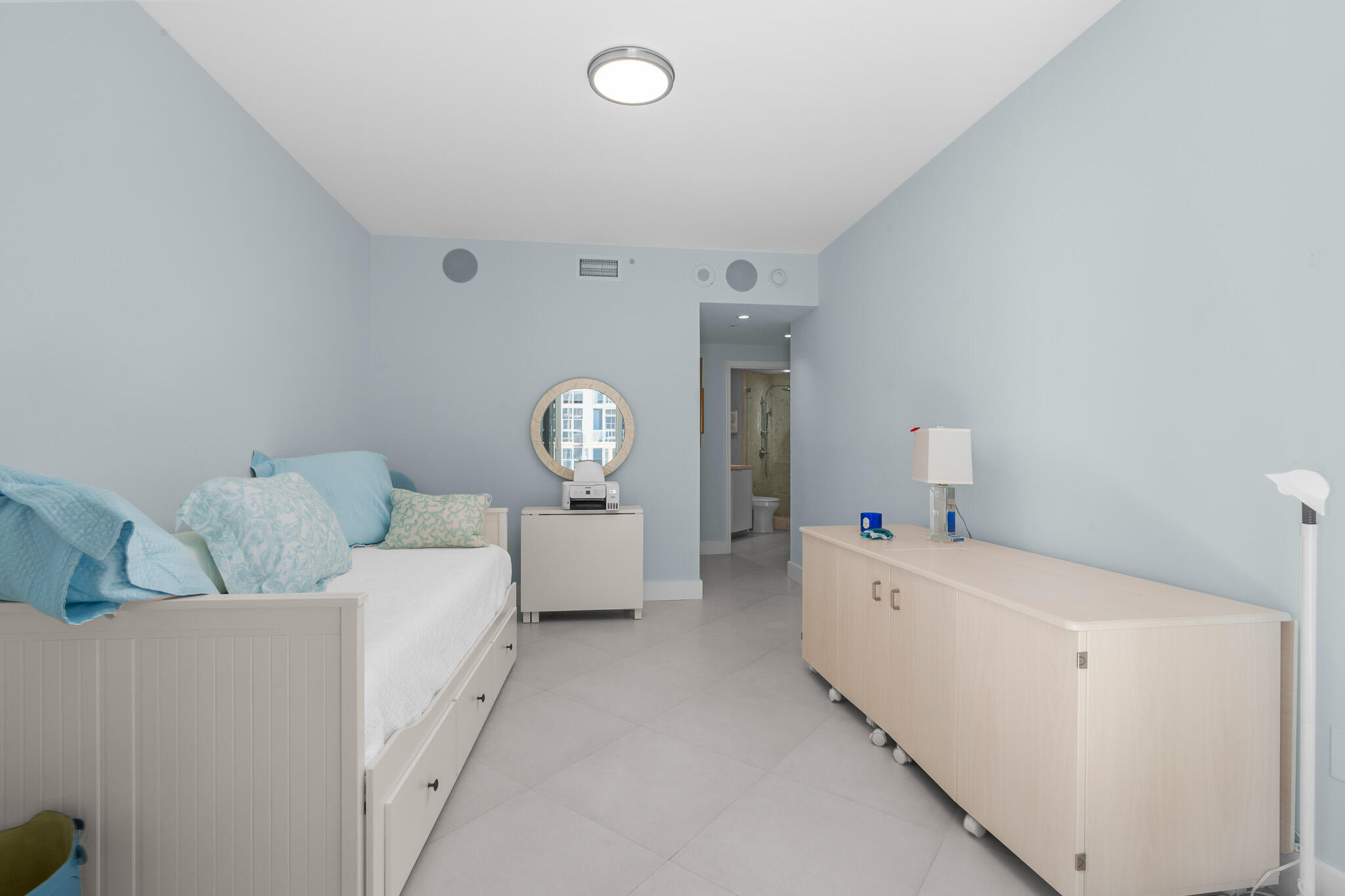 6051 N Ocean #1101 Hollywood, FL 33019