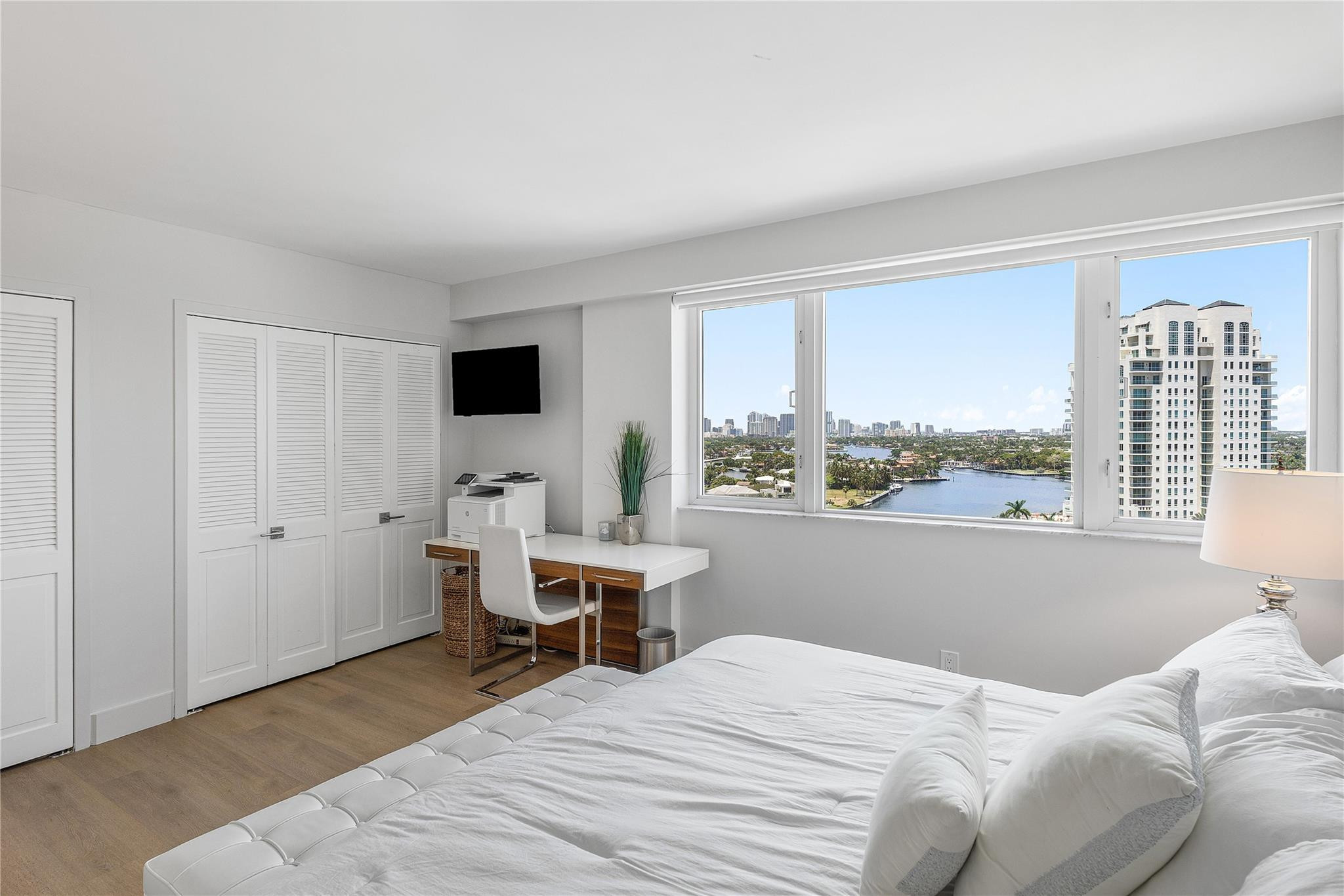 3000 Holiday #1605 Fort Lauderdale, FL 33316