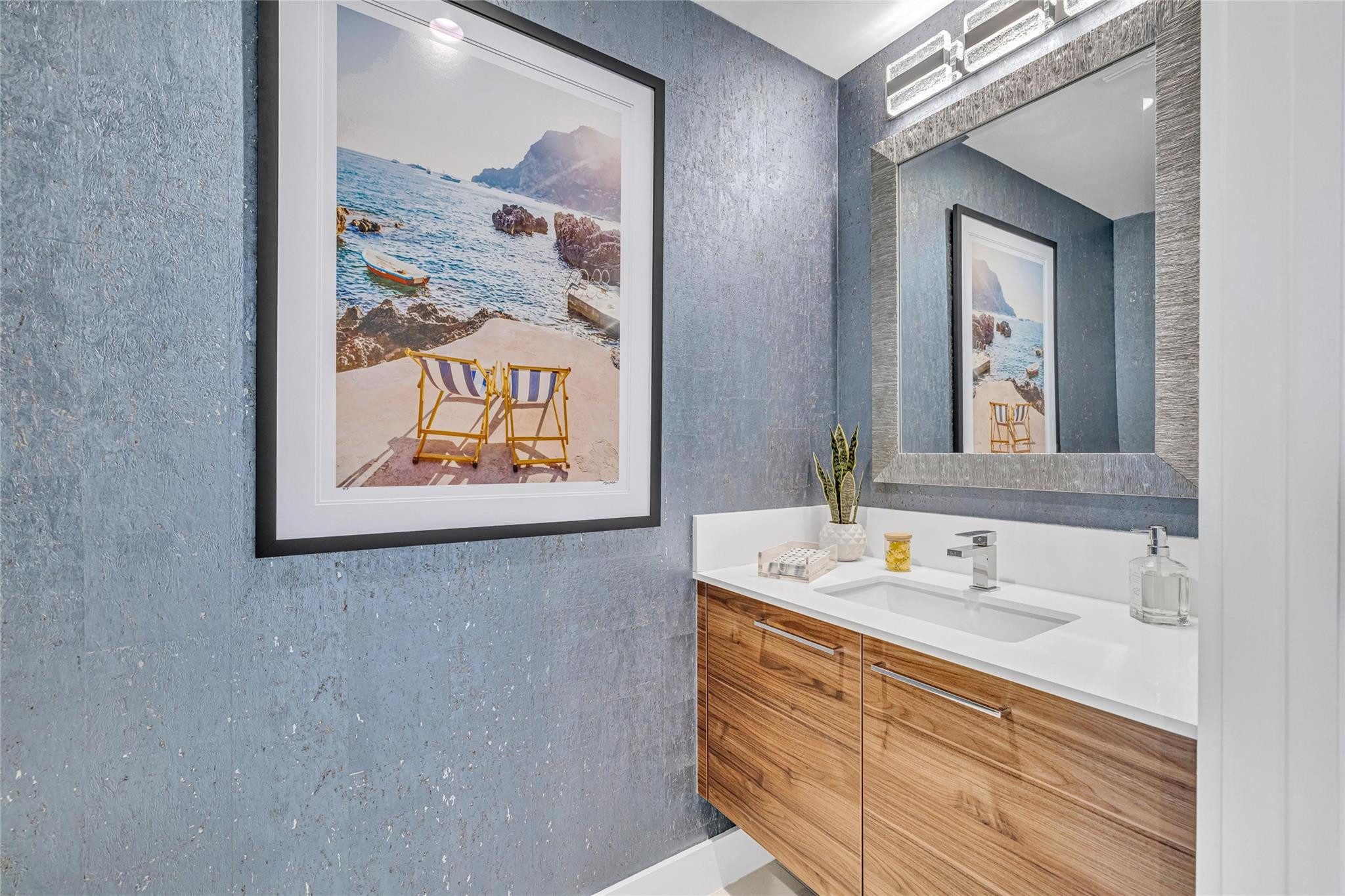 100 E Las Olas #1701 Fort Lauderdale, FL 33301