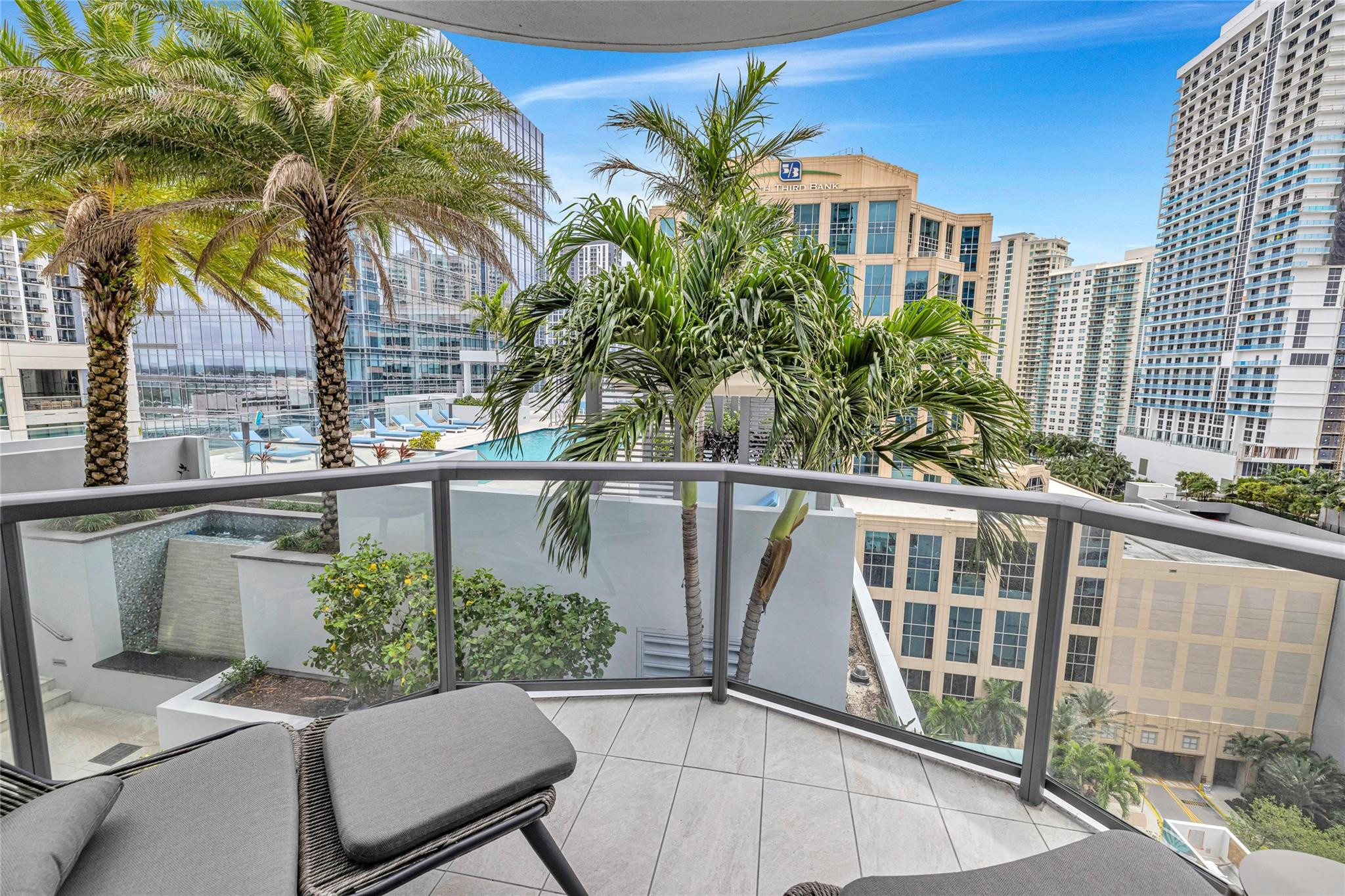 100 E Las Olas #1701 Fort Lauderdale, FL 33301