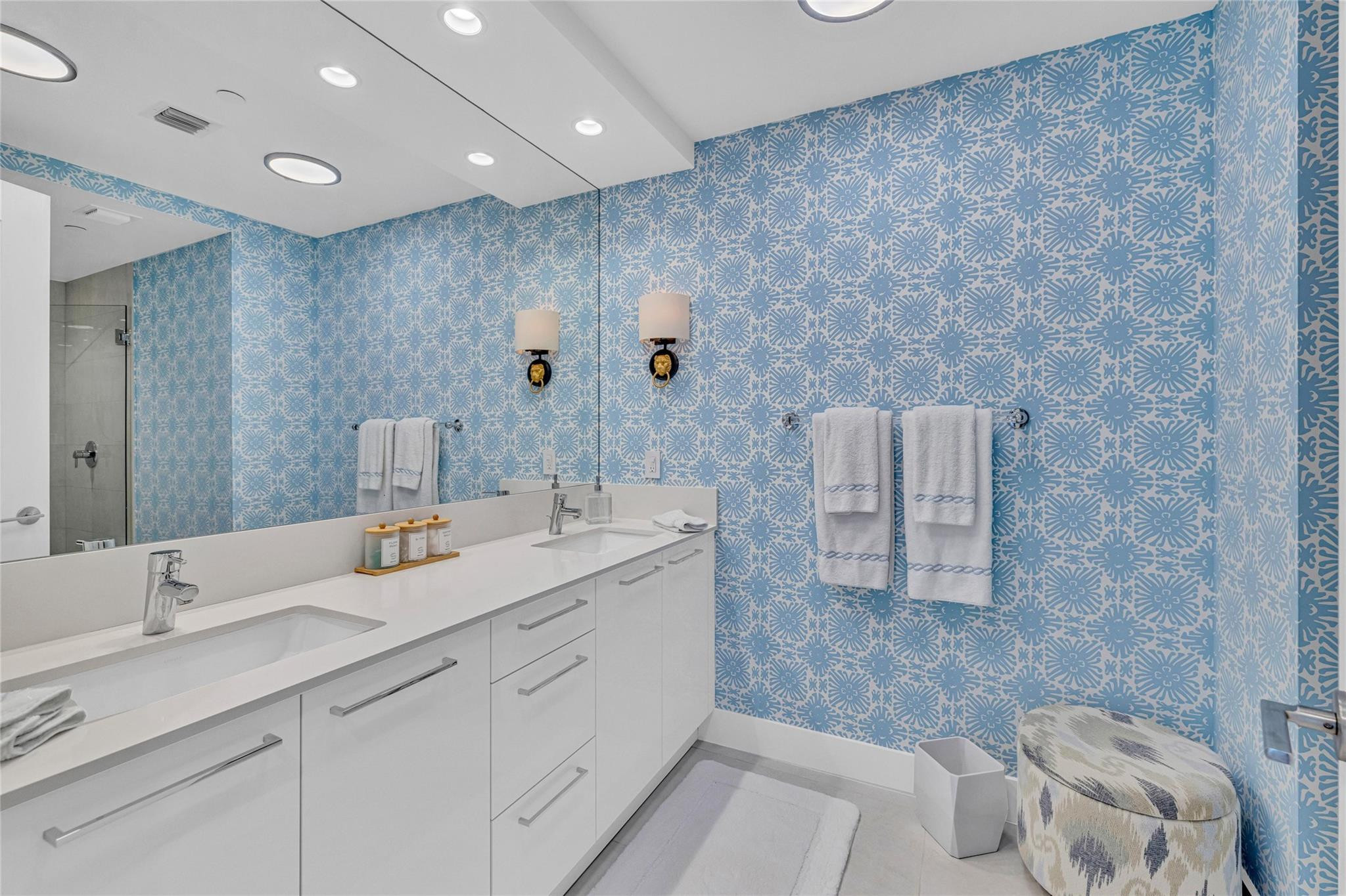 100 E Las Olas #1701 Fort Lauderdale, FL 33301