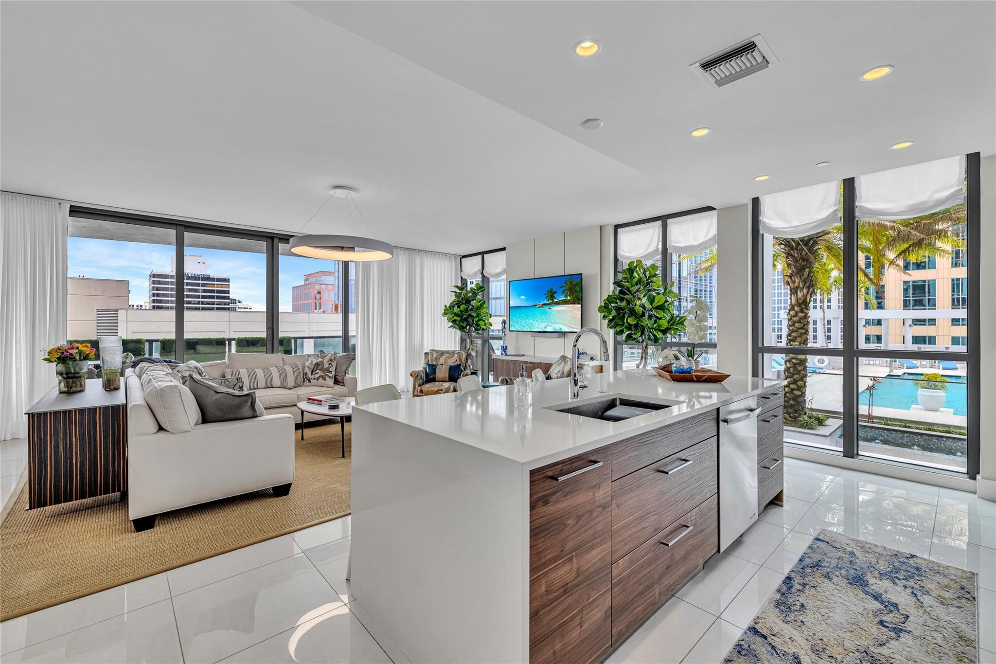 100 E Las Olas #1701 Fort Lauderdale, FL 33301