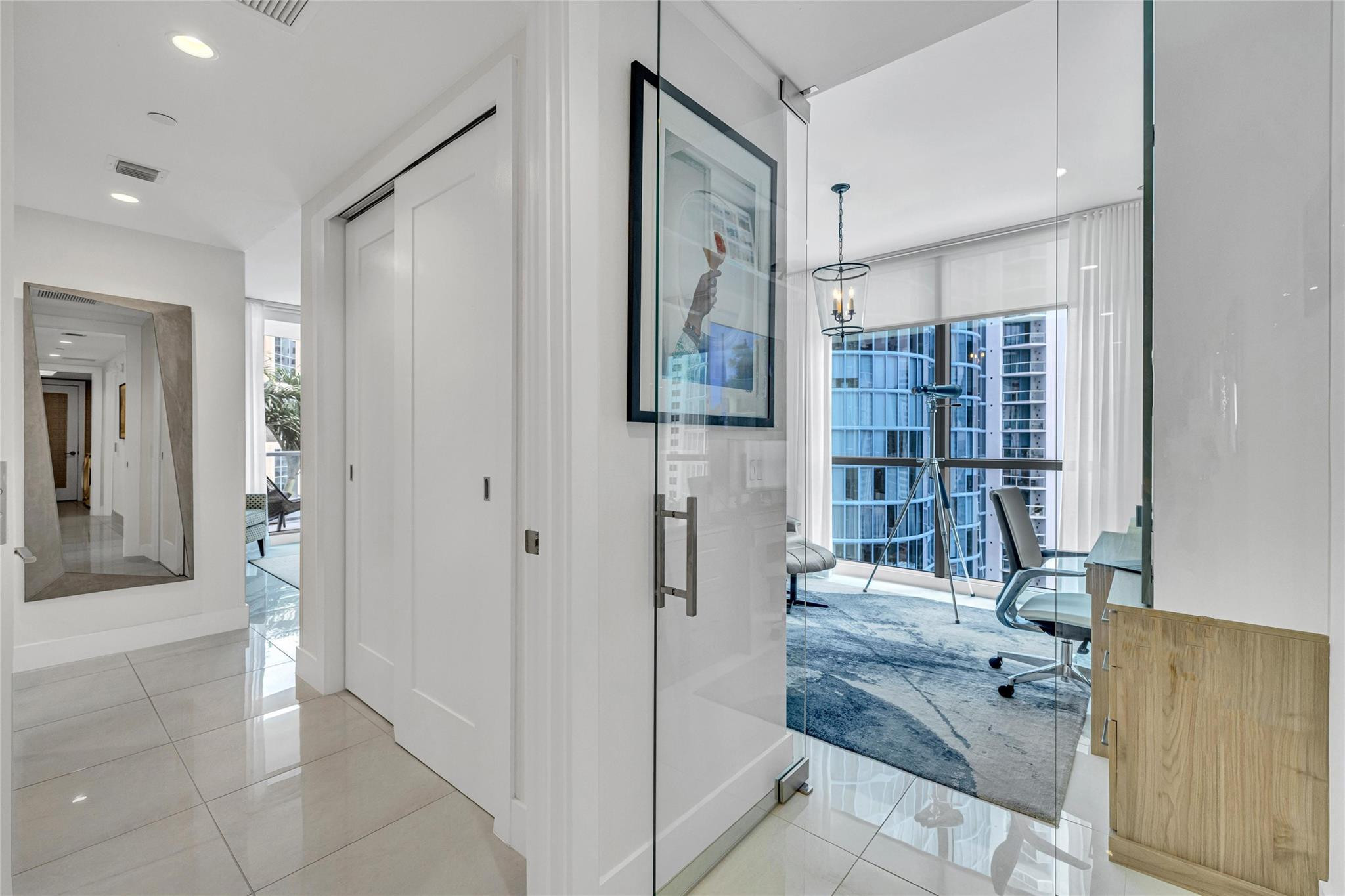 100 E Las Olas #1701 Fort Lauderdale, FL 33301