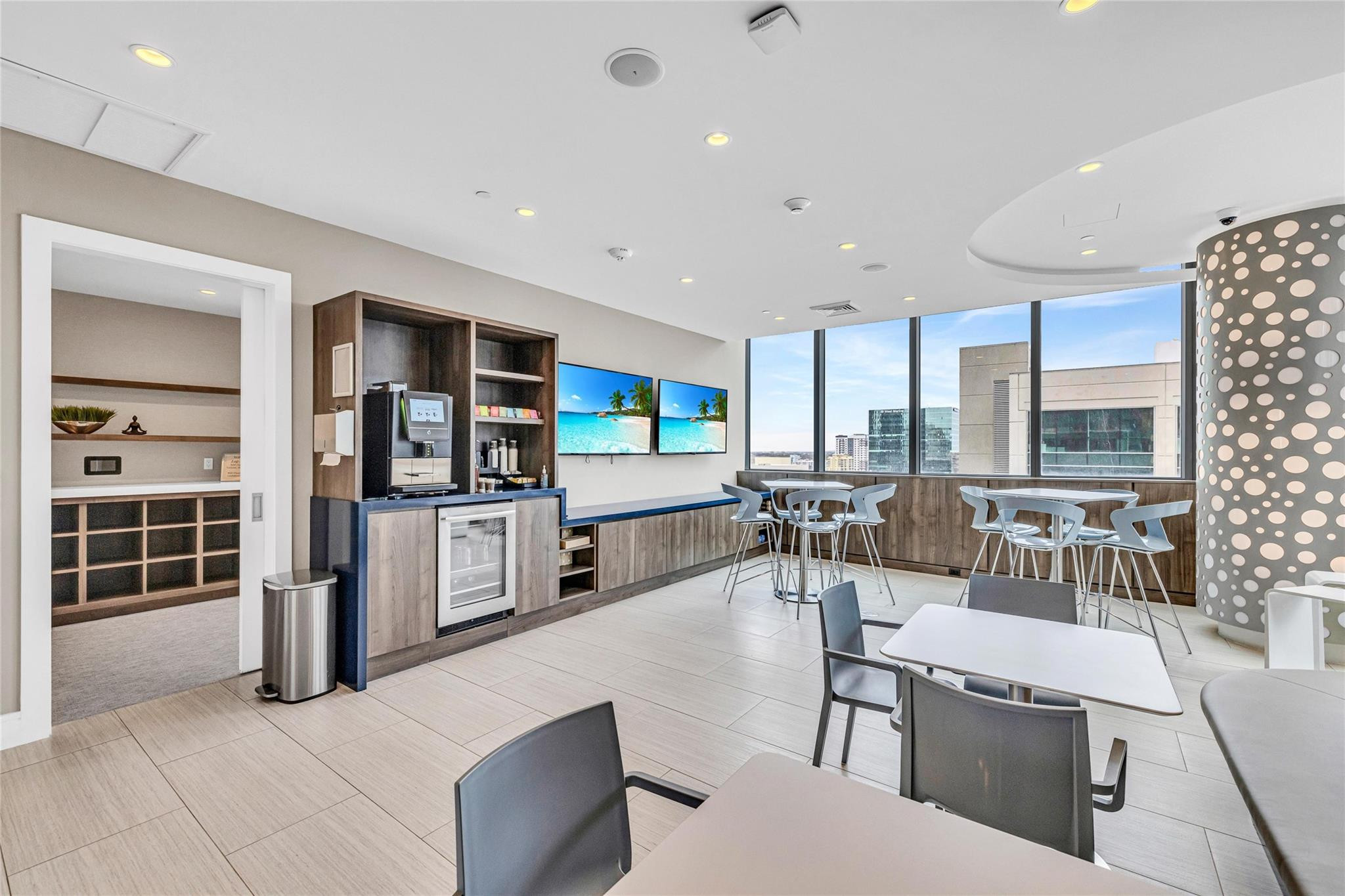 100 E Las Olas #1701 Fort Lauderdale, FL 33301