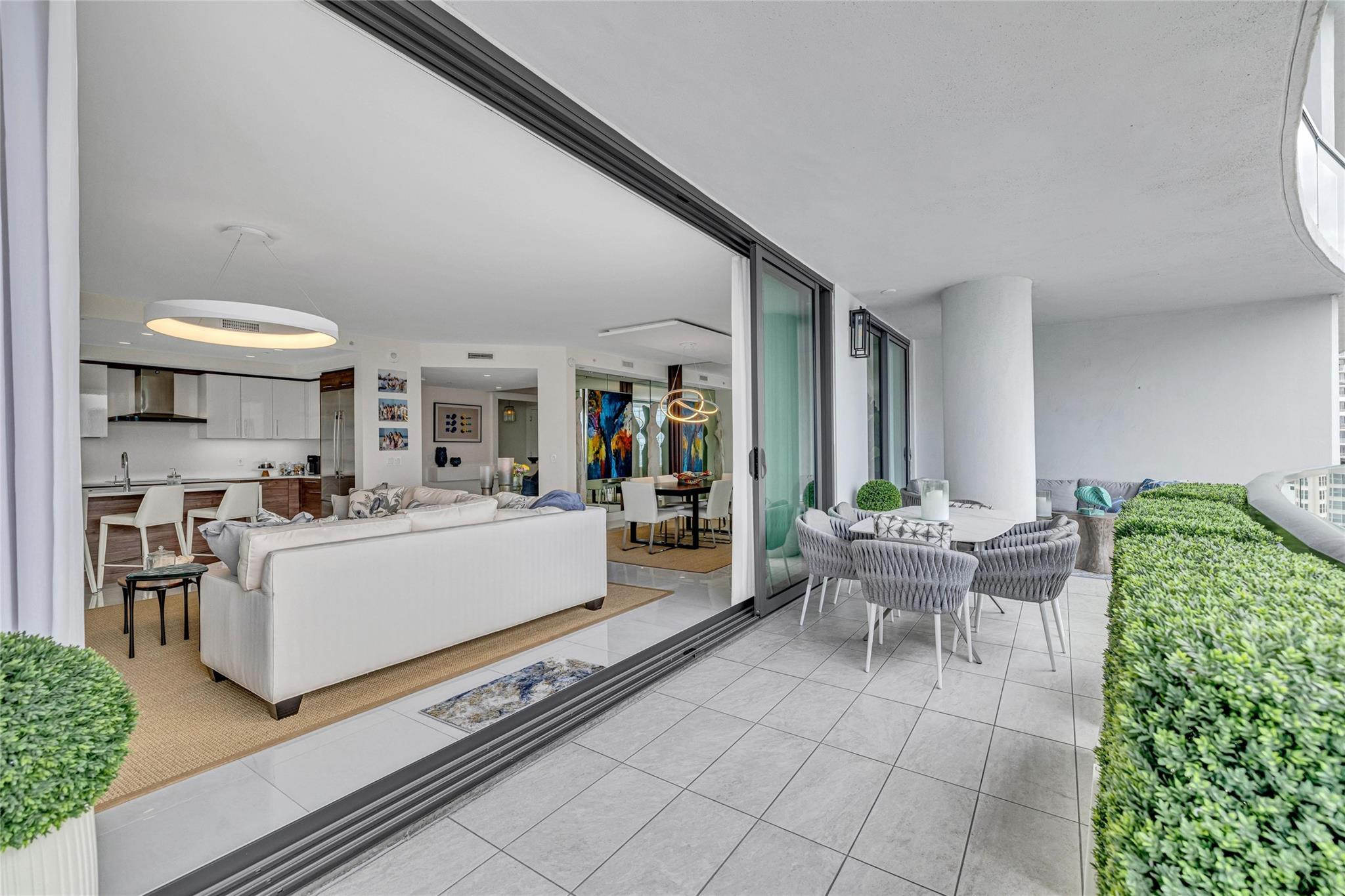 100 E Las Olas #1701 Fort Lauderdale, FL 33301