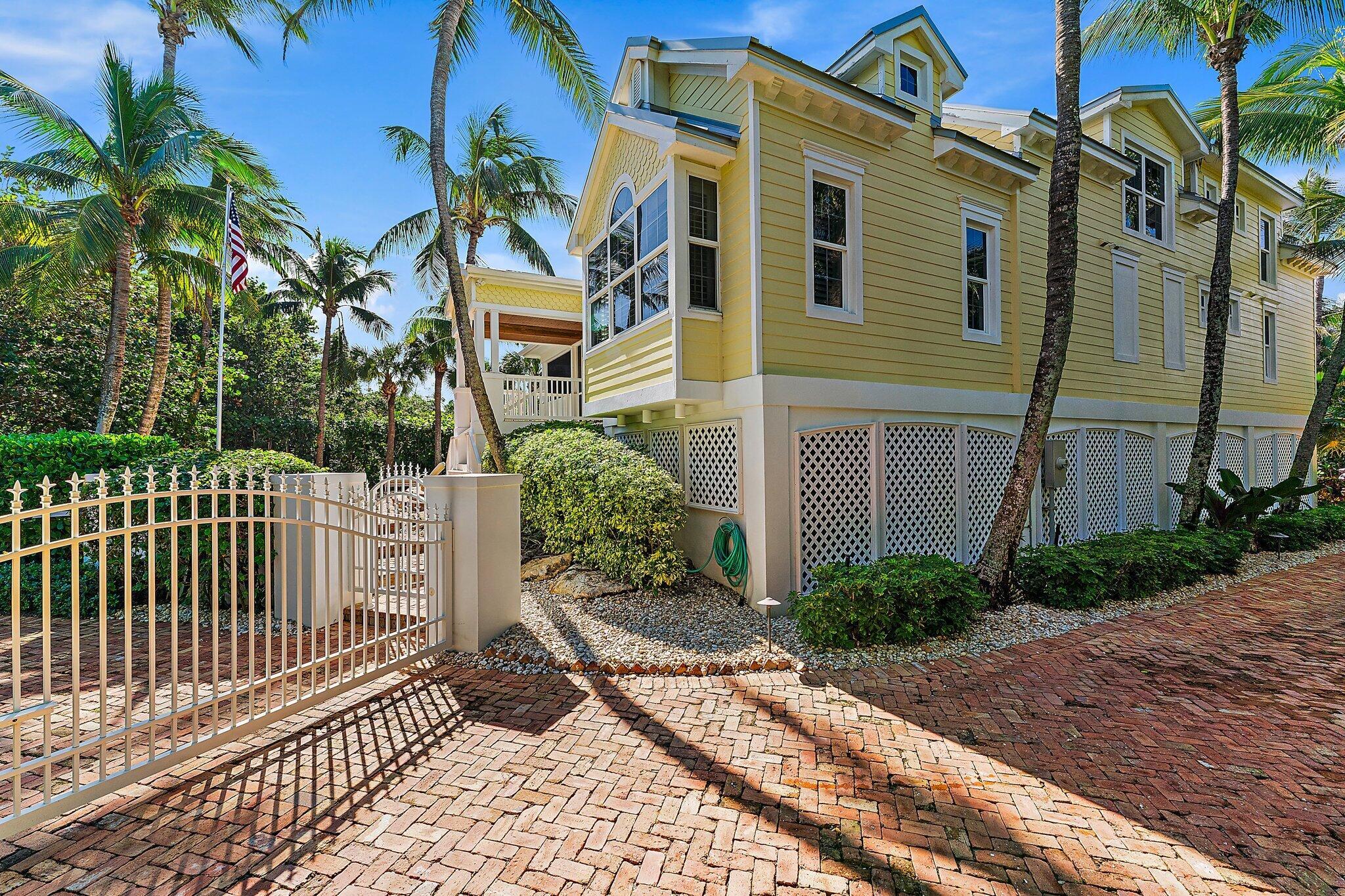 134 N Beach Rd Hobe Sound, FL 33455