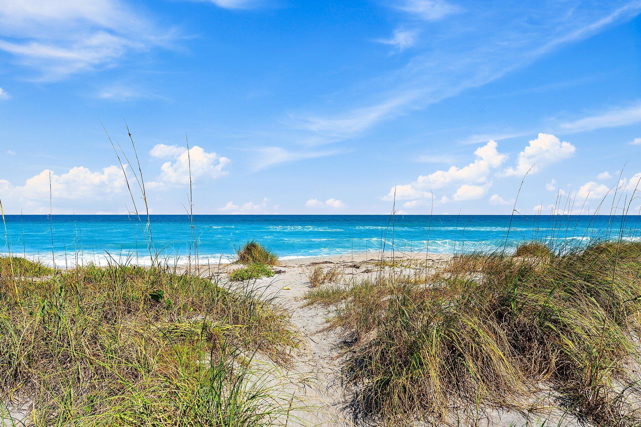 134 N Beach Rd Hobe Sound, FL 33455