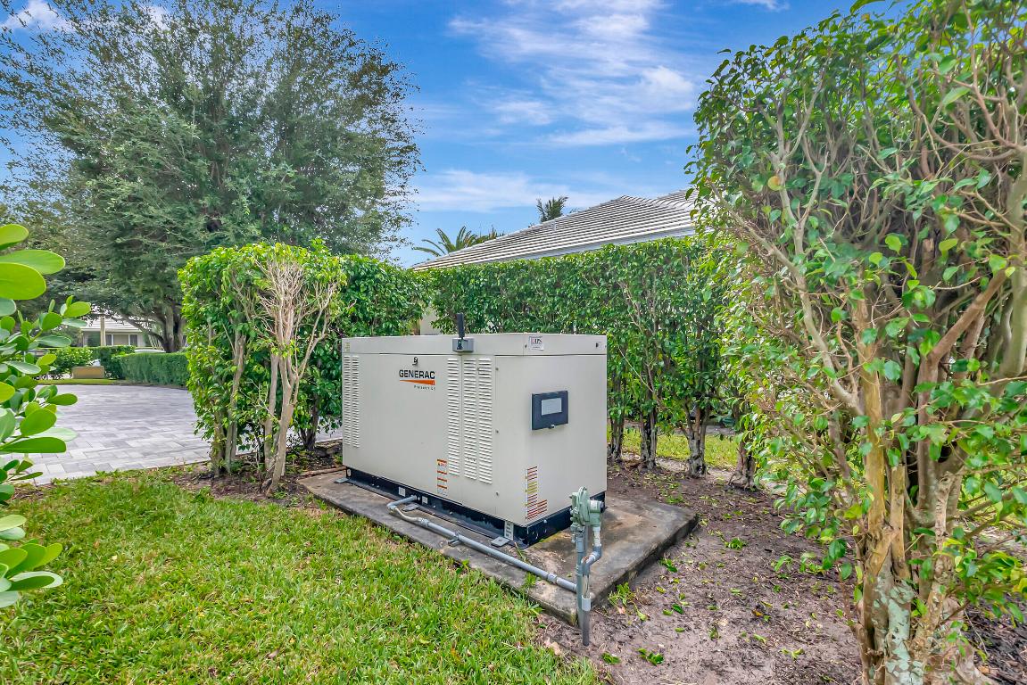 3605 Oakview Delray Beach, FL 33445