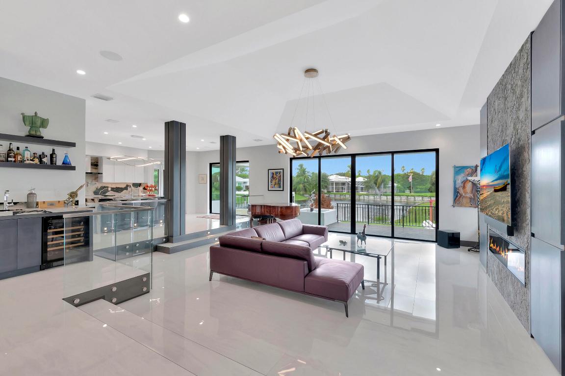 3605 Oakview Delray Beach, FL 33445