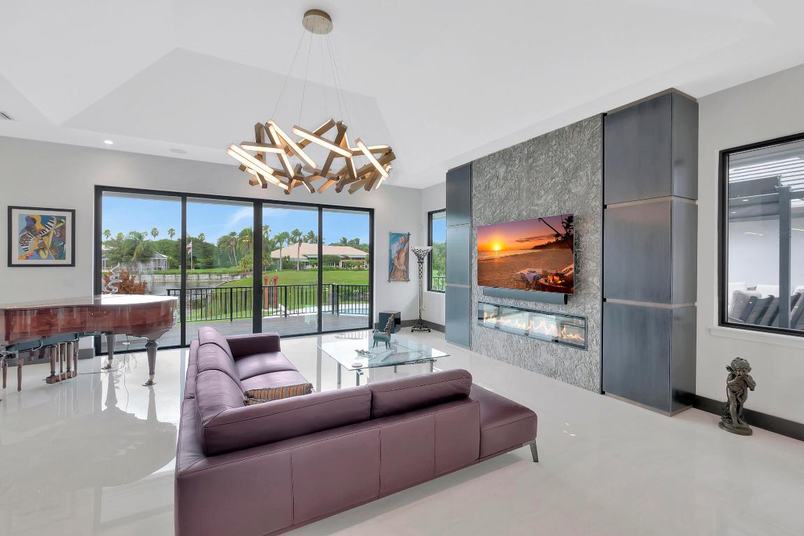 3605 Oakview Delray Beach, FL 33445