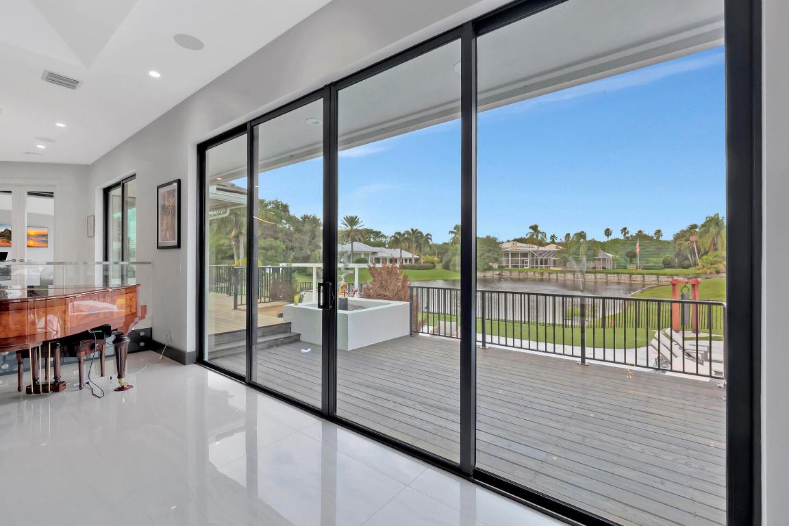 3605 Oakview Delray Beach, FL 33445