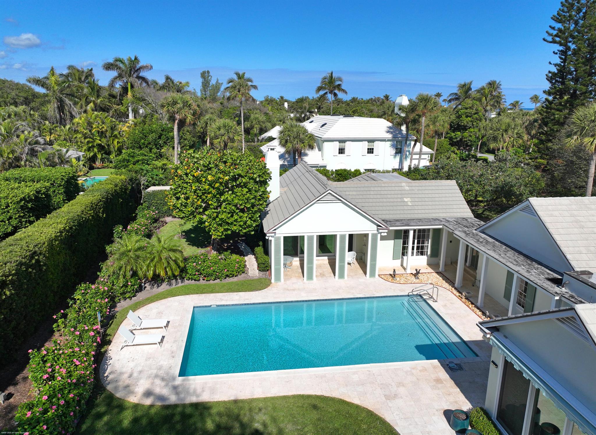 162 S Beach Rd Jupiter Island, FL 33455