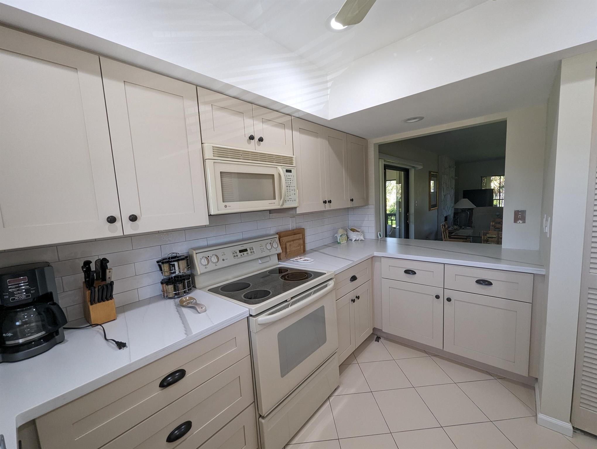 404 Clubhouse Cir Jupiter, FL 33477