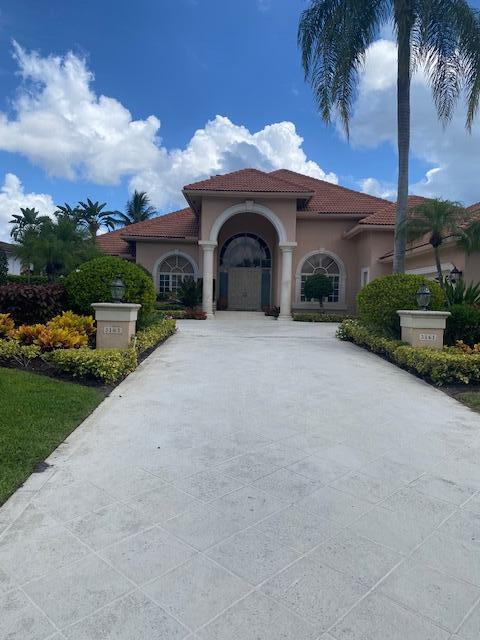 3161 Burgundy Dr