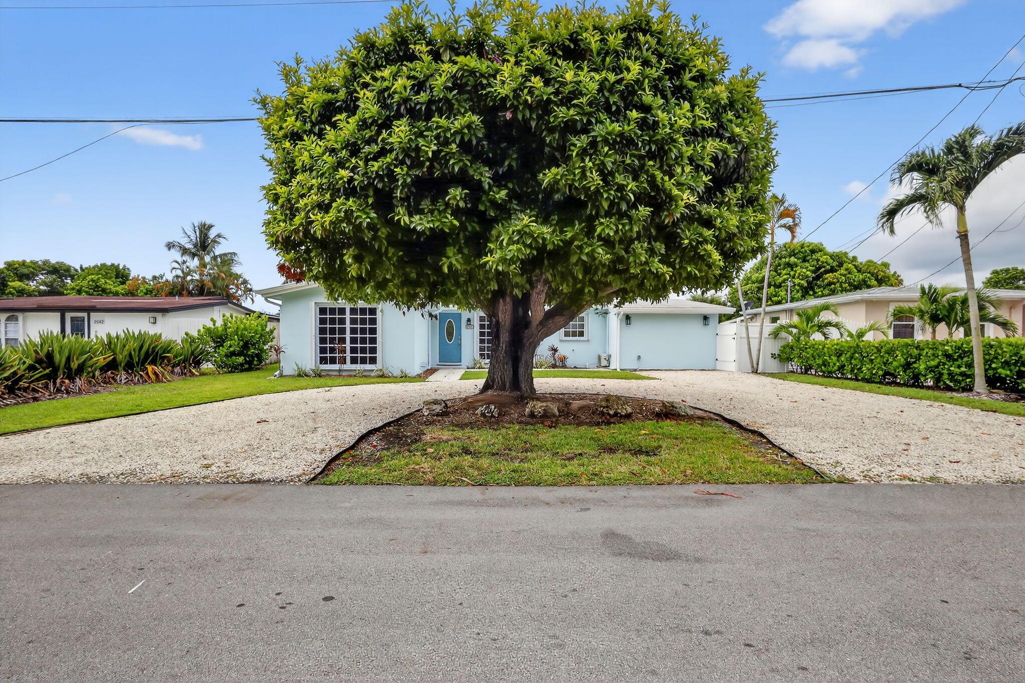 2548 Carambola Rd