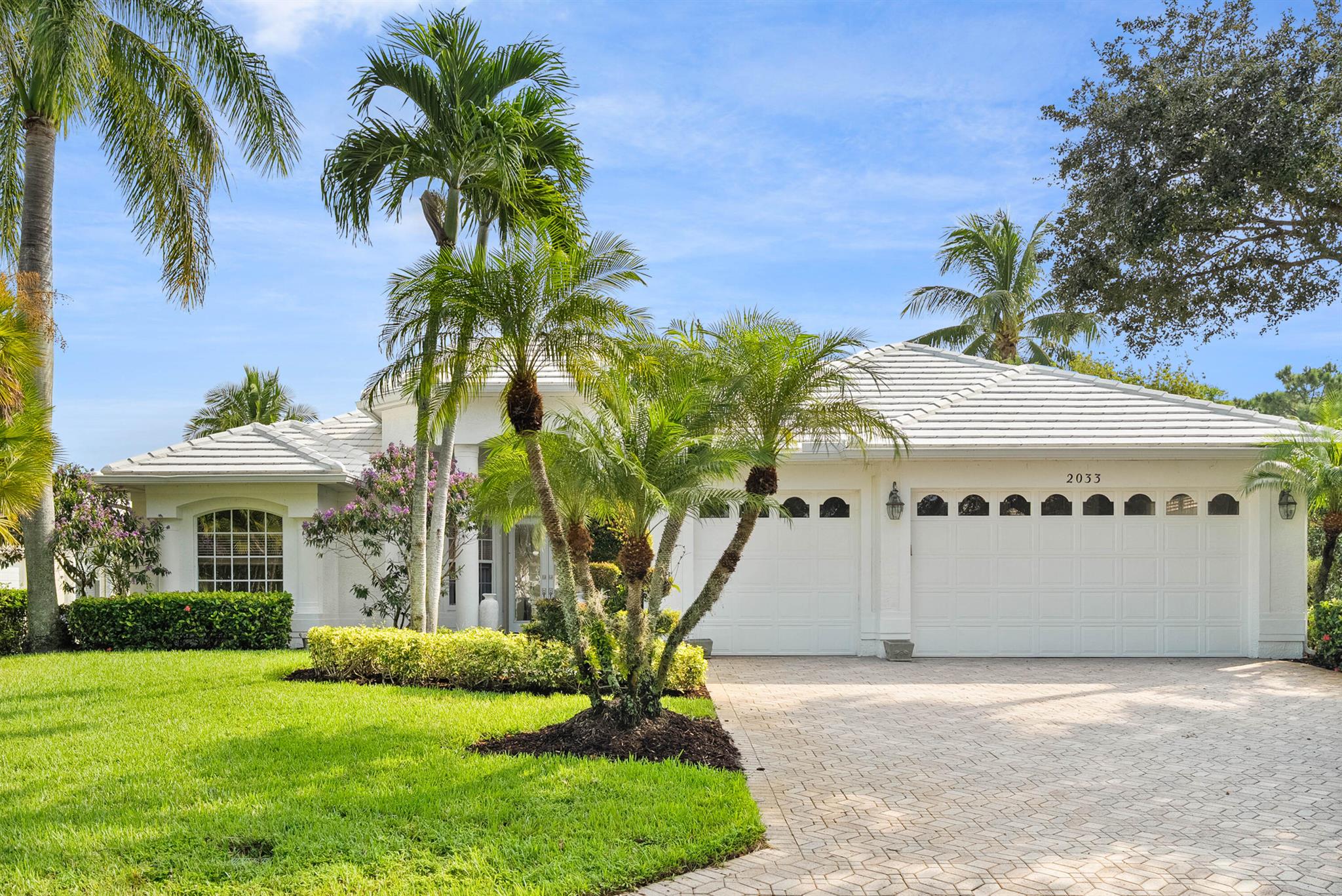 2033 SW Bradford Pl