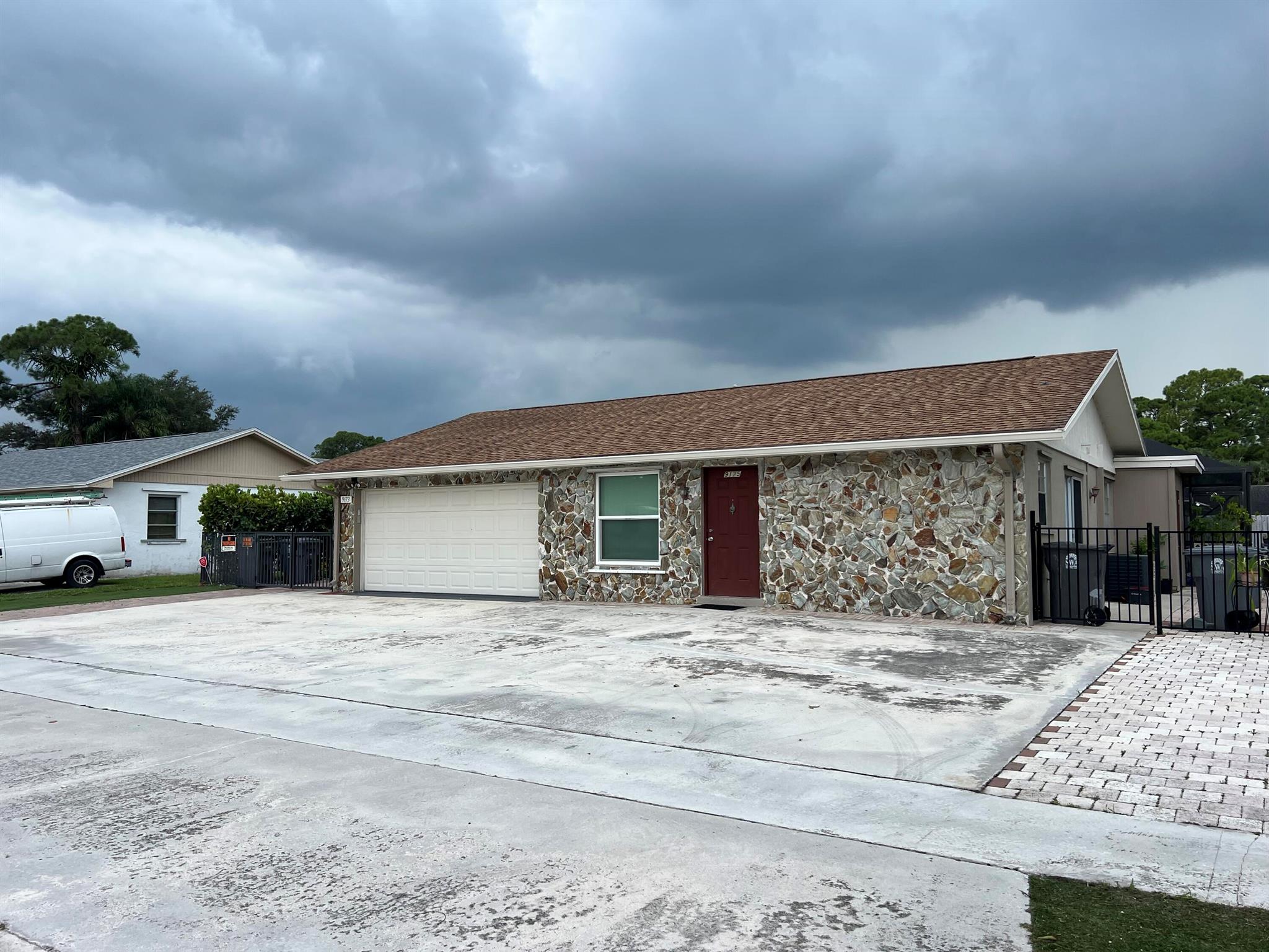 9173 E Highland Pines Blvd