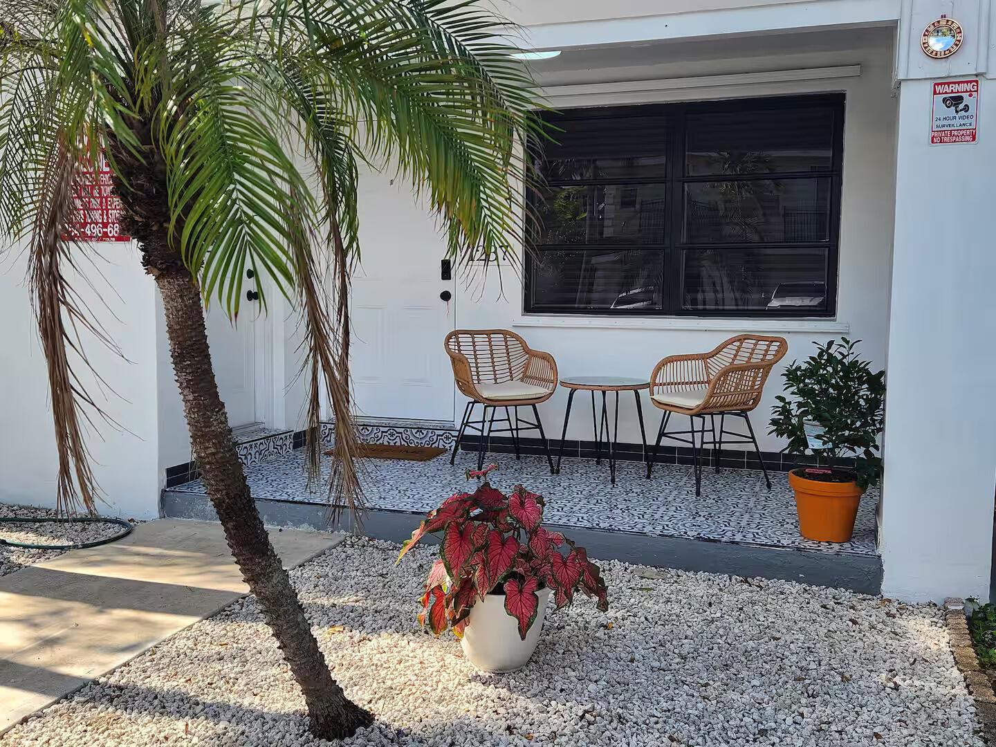 1237 NE 14th Ave #1-3 Fort Lauderdale, FL 33304