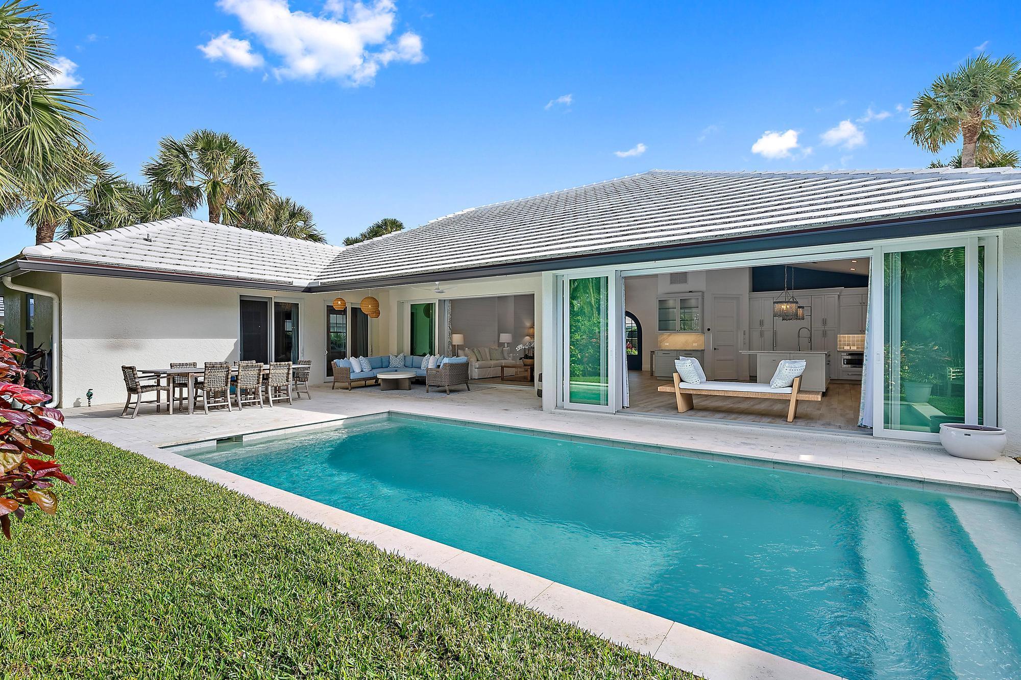 189 Shelter Ln Jupiter Inlet Colony, FL 33469