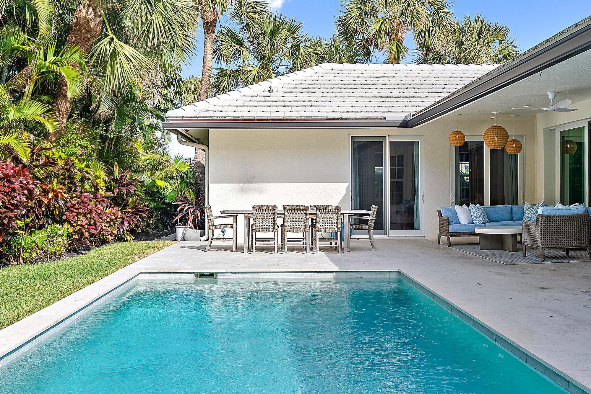 189 Shelter Ln Jupiter Inlet Colony, FL 33469