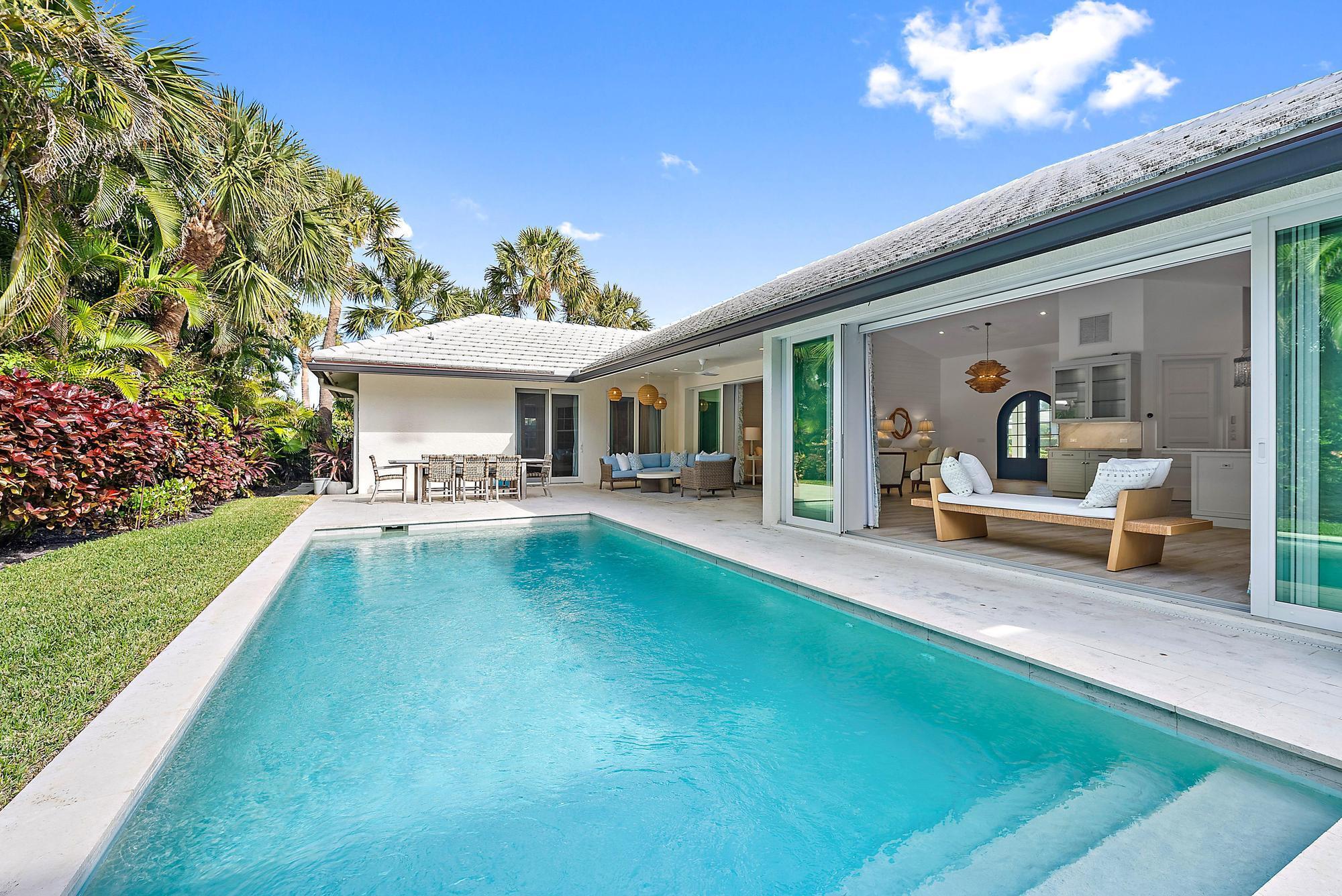 189 Shelter Ln Jupiter Inlet Colony, FL 33469