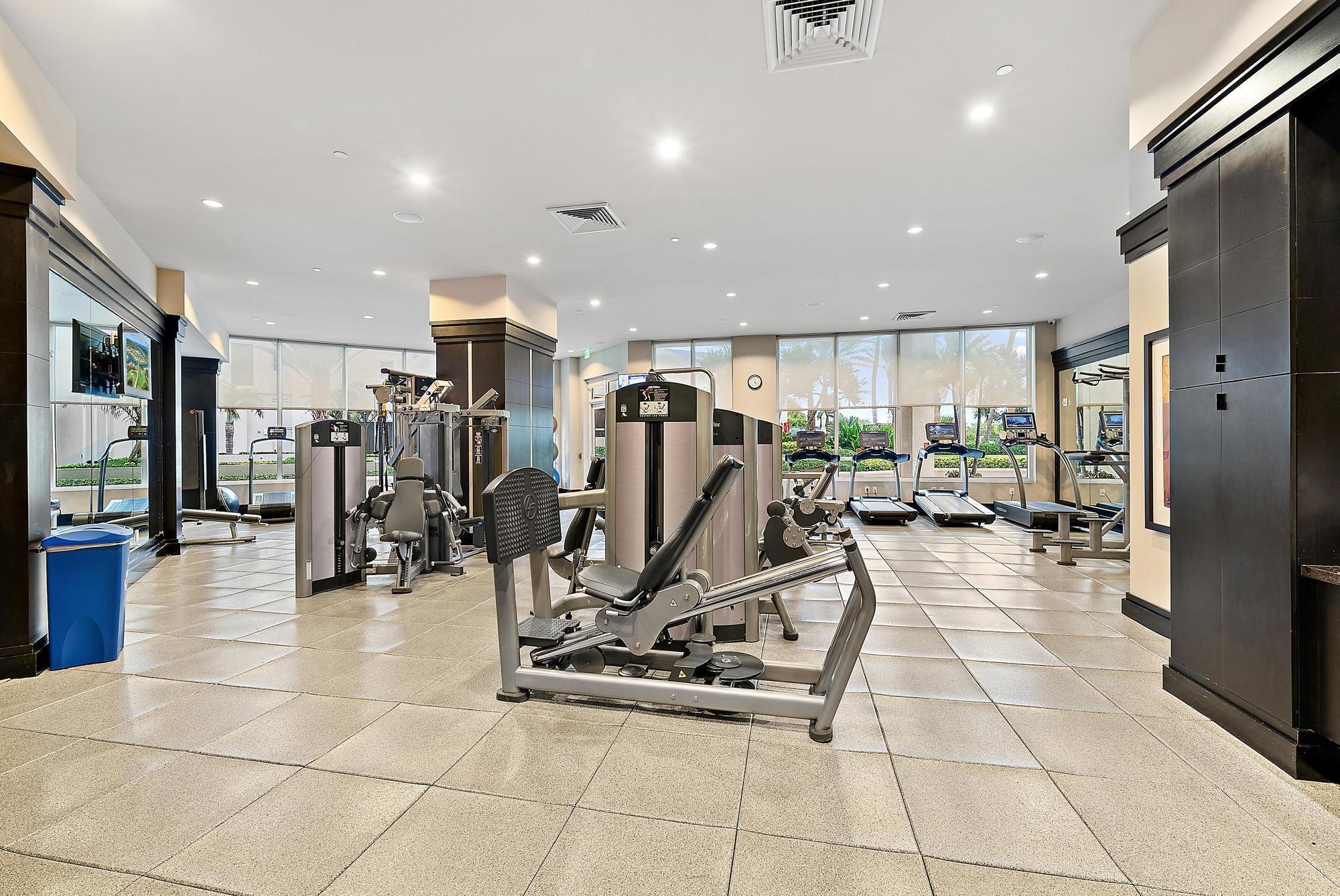 2700 N Ocean Dr #Ph1b Riviera Beach, FL 33404