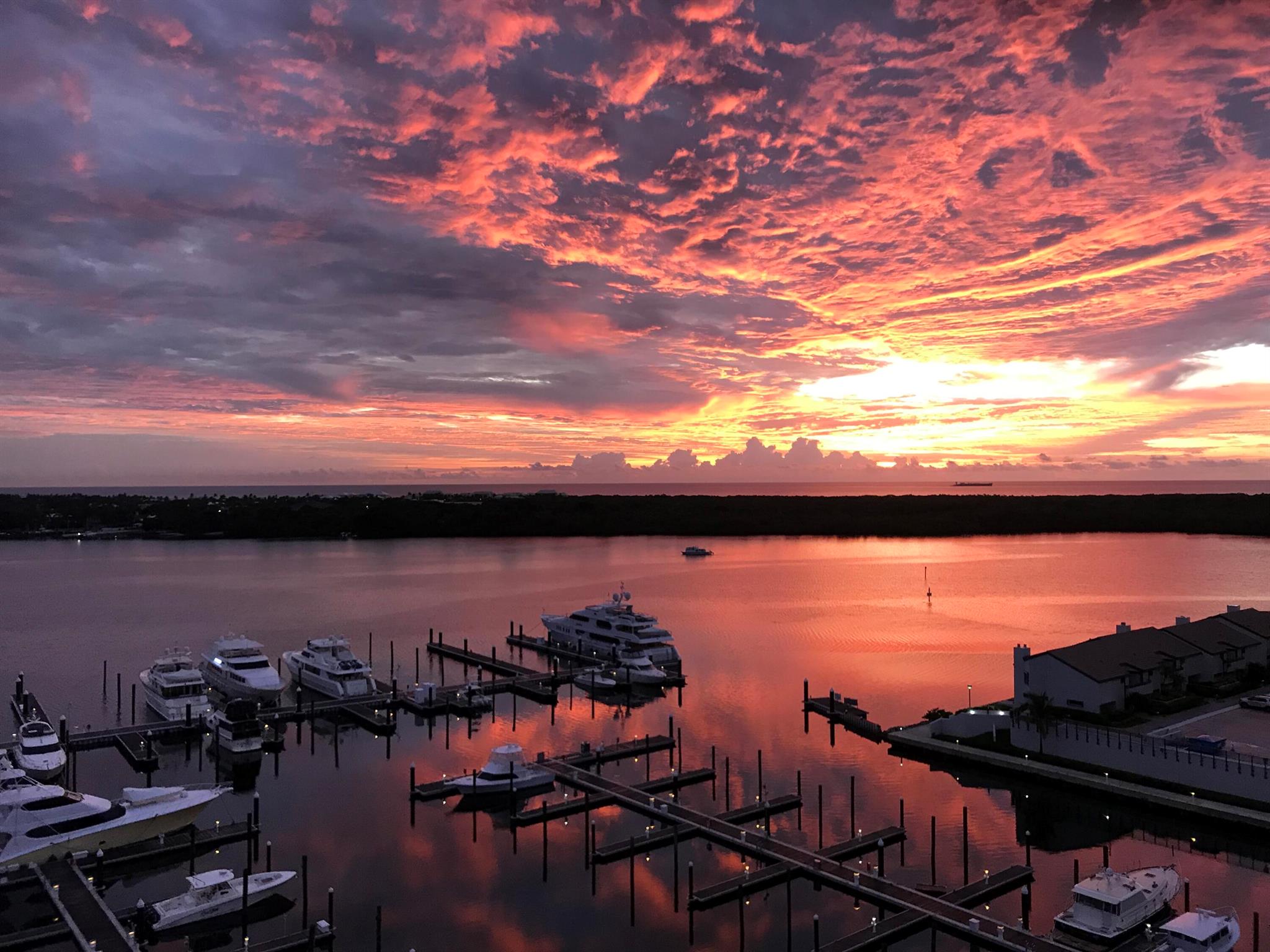 108 Lakeshore Dr #1239