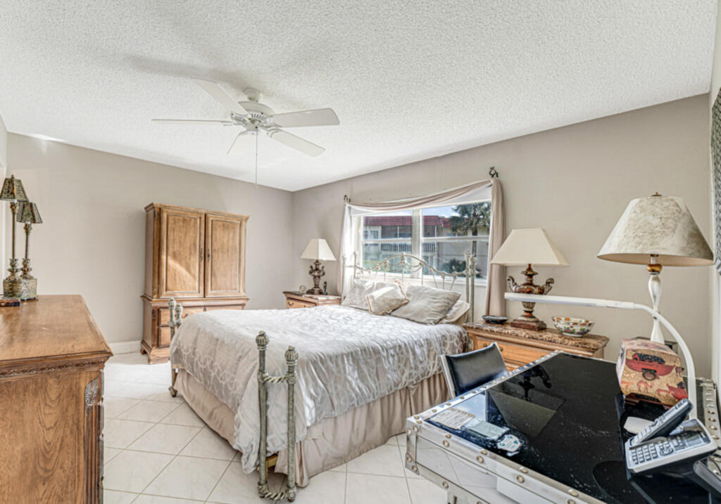 33 Abbey #103 Delray Beach, FL 33446
