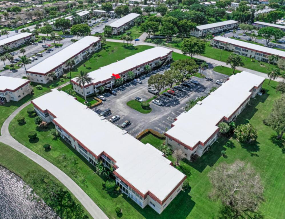 33 Abbey #103 Delray Beach, FL 33446