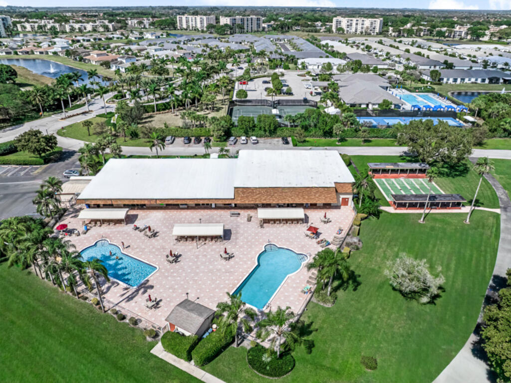 33 Abbey #103 Delray Beach, FL 33446