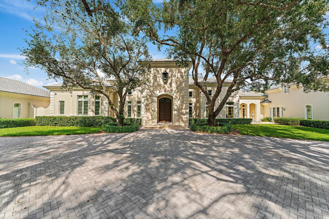 124 Bears Clb Dr Jupiter, FL 33477