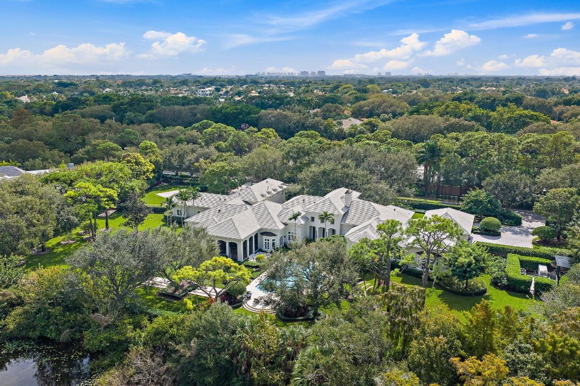 124 Bears Clb Dr Jupiter, FL 33477