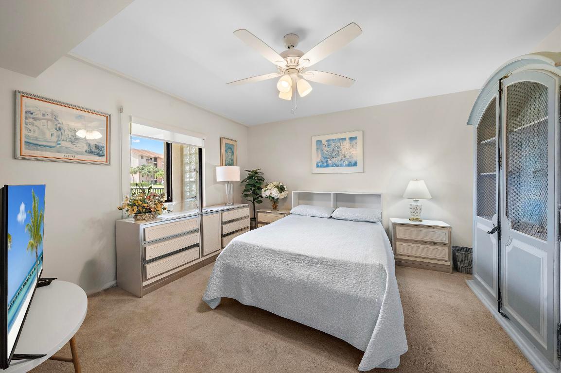 601 Seafarer Cir #104 Jupiter, FL 33477