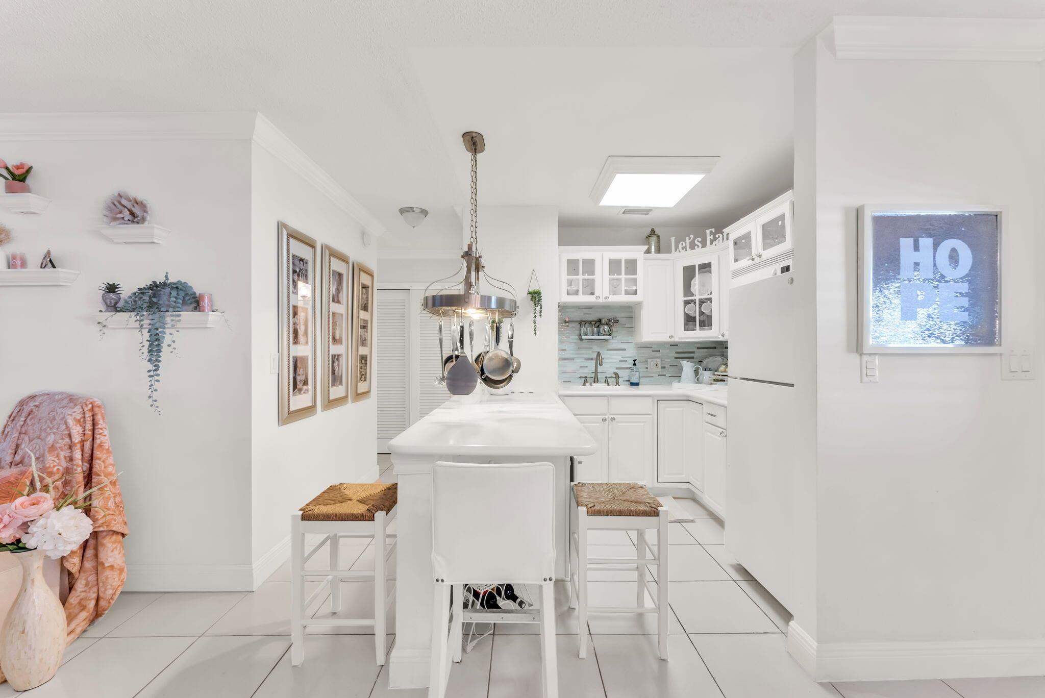 2131 NE 42nd Ct #211e