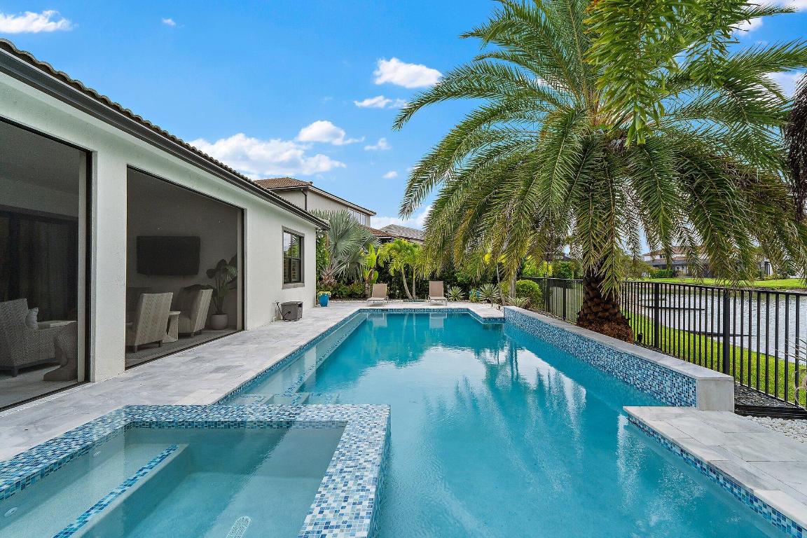 319 Sonoma Isles Jupiter, FL 33478