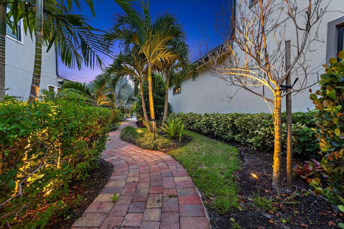 319 Sonoma Isles Jupiter, FL 33478