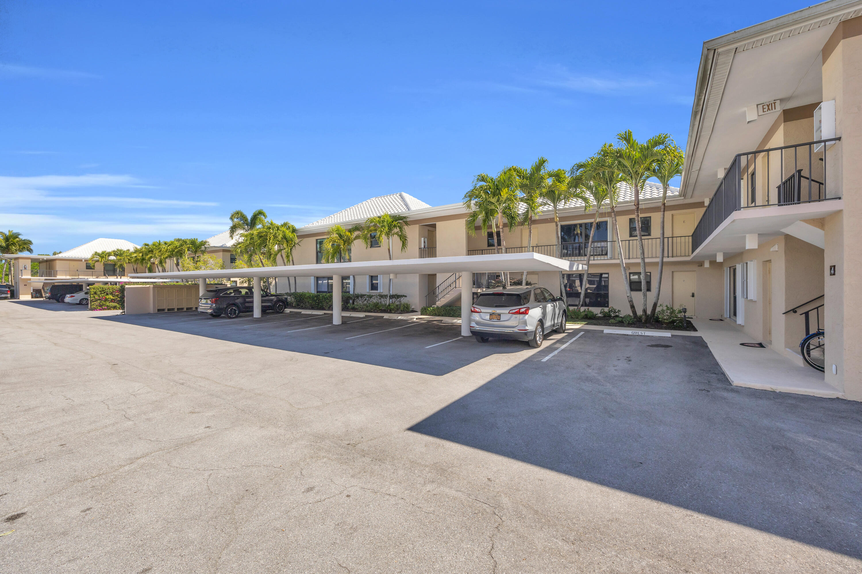 4 SE Turtle Crk #E Jupiter, FL 33469