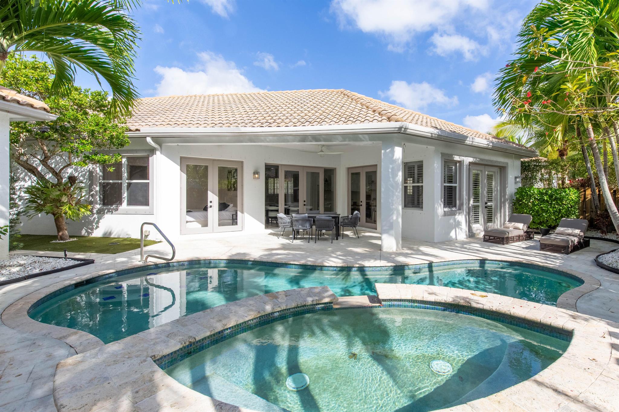 2443 Players Ct Wellington, FL 33414