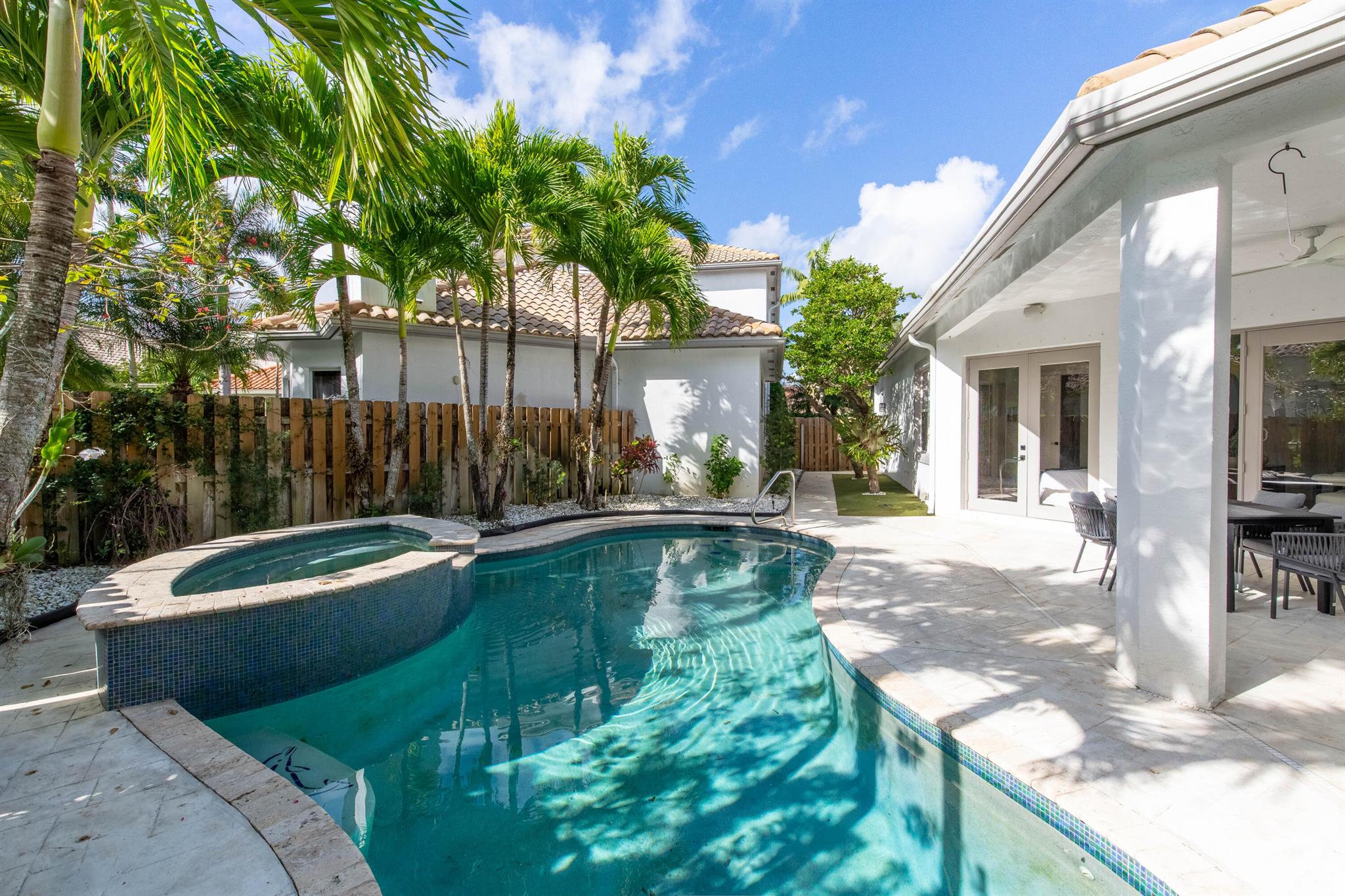 2443 Players Ct Wellington, FL 33414