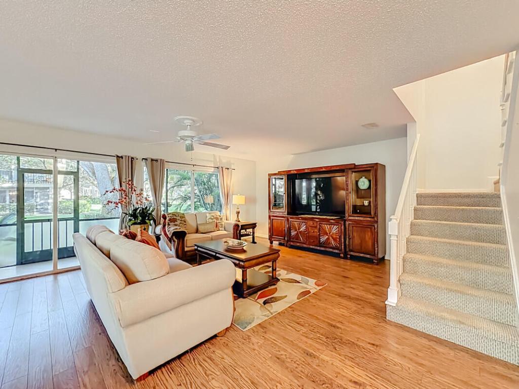 18410 SE Wood Hvn #F Jupiter, FL 33469