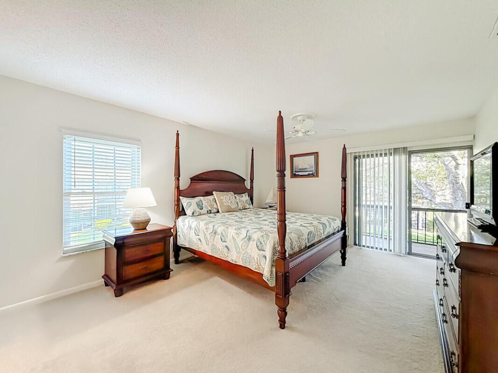 18410 SE Wood Hvn #F Jupiter, FL 33469